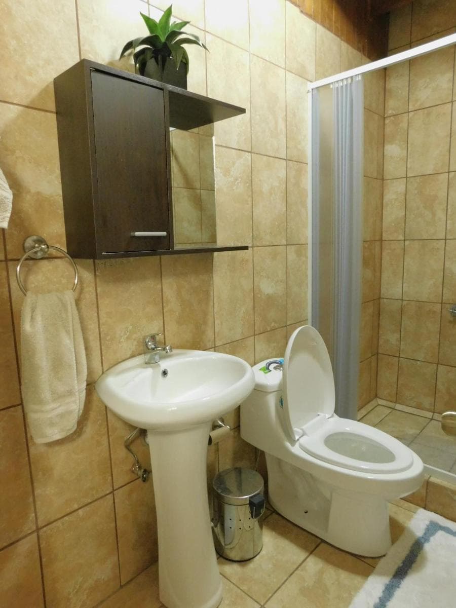 Modern Studio Loft Apt King Bed 10 min frm airport