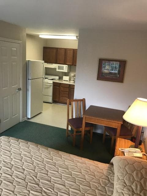 Affordable Suites Conover / Hickory