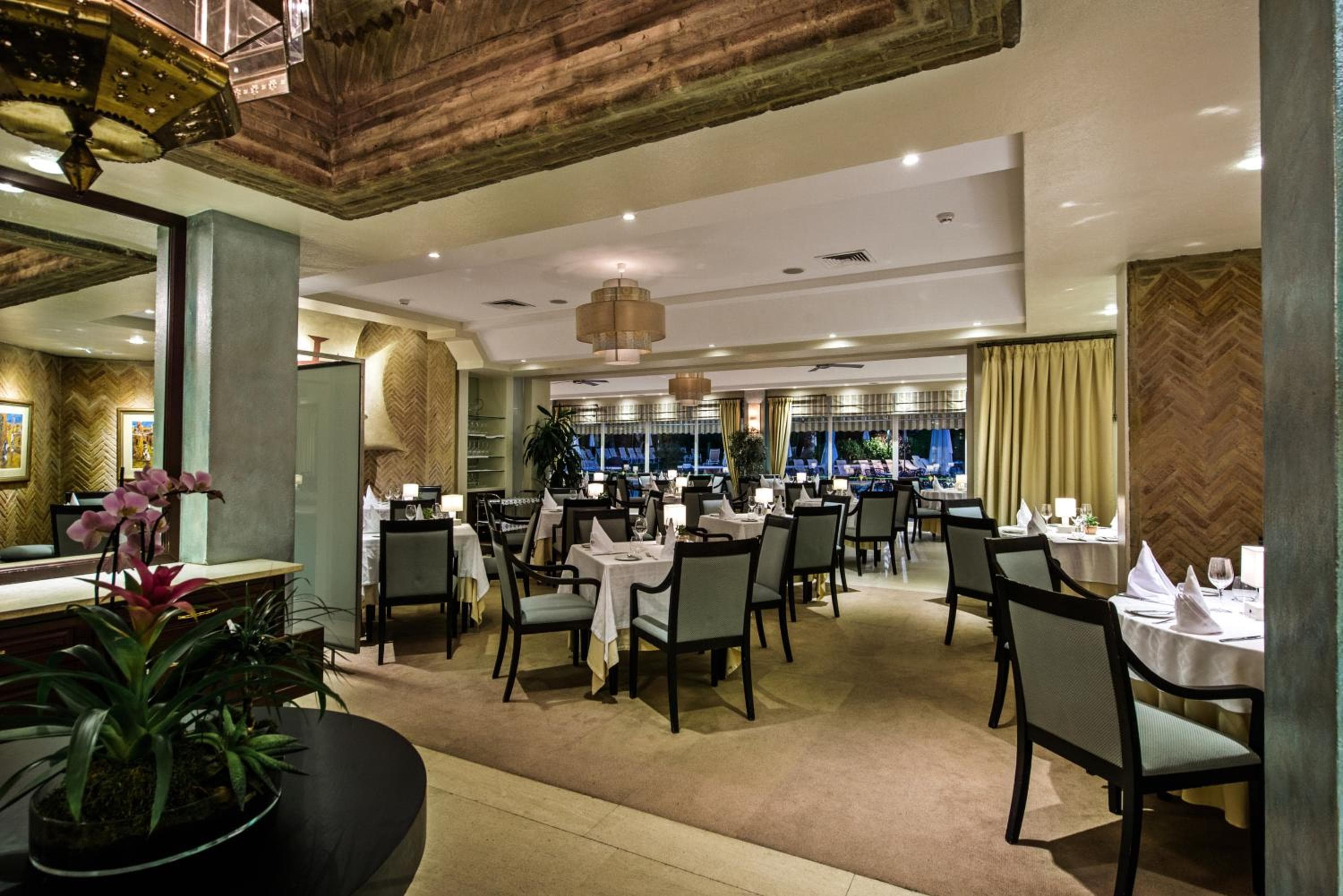 Four Seasons Country Club