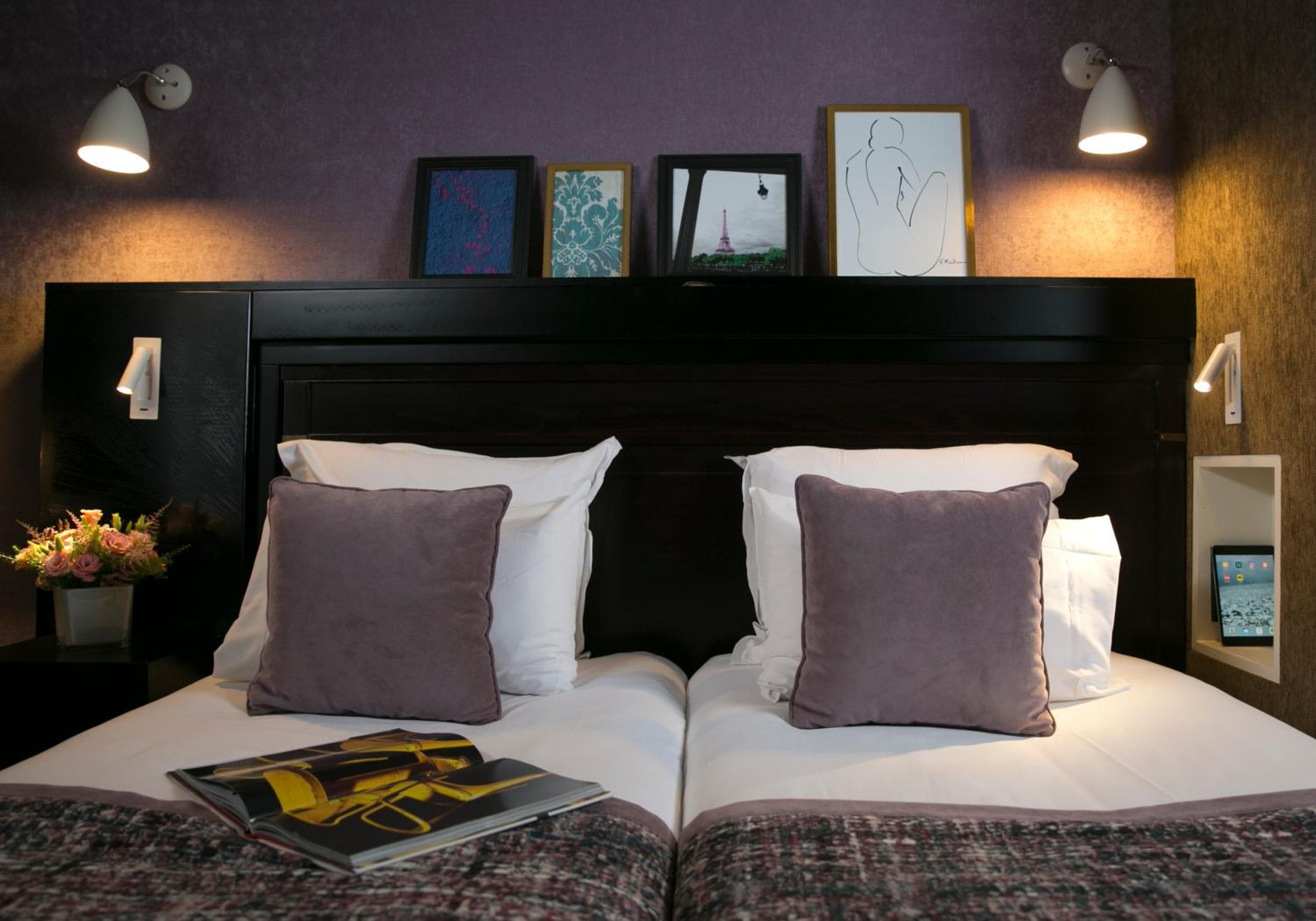 Hotel de Neuville Arc de Triomphe