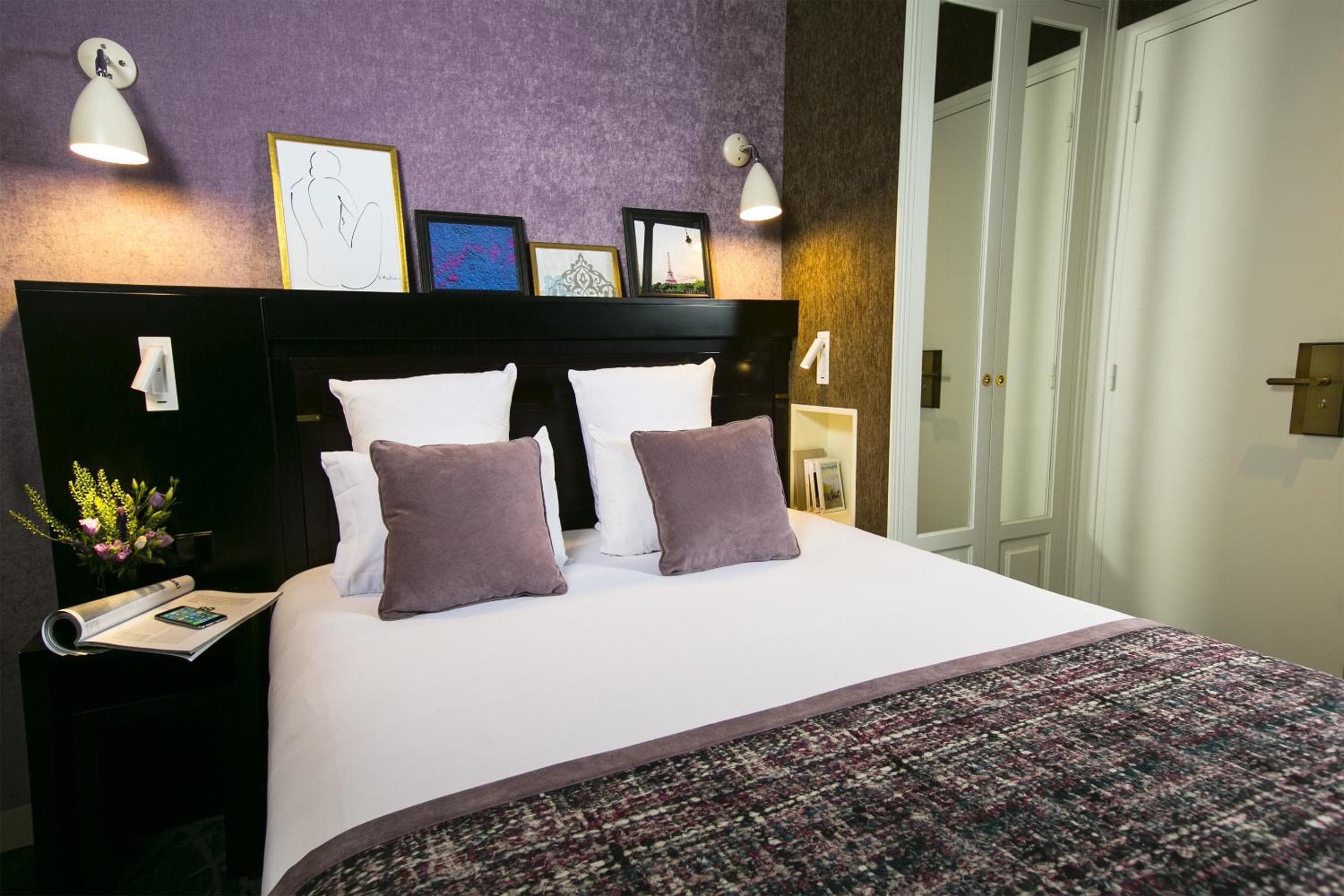 Hotel de Neuville Arc de Triomphe