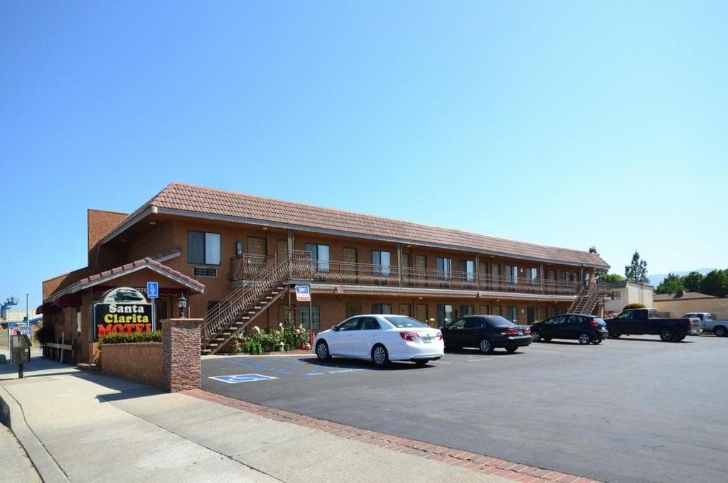 Santa Clarita Motel - Near six Flags Magic Mountain - Valencia