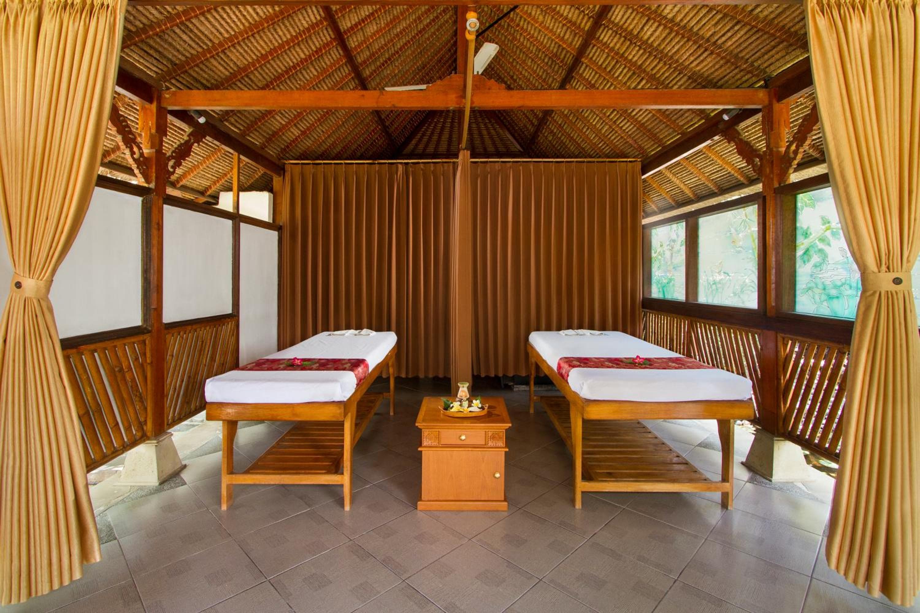 Bali Taman Beach Resort & Spa Lovina