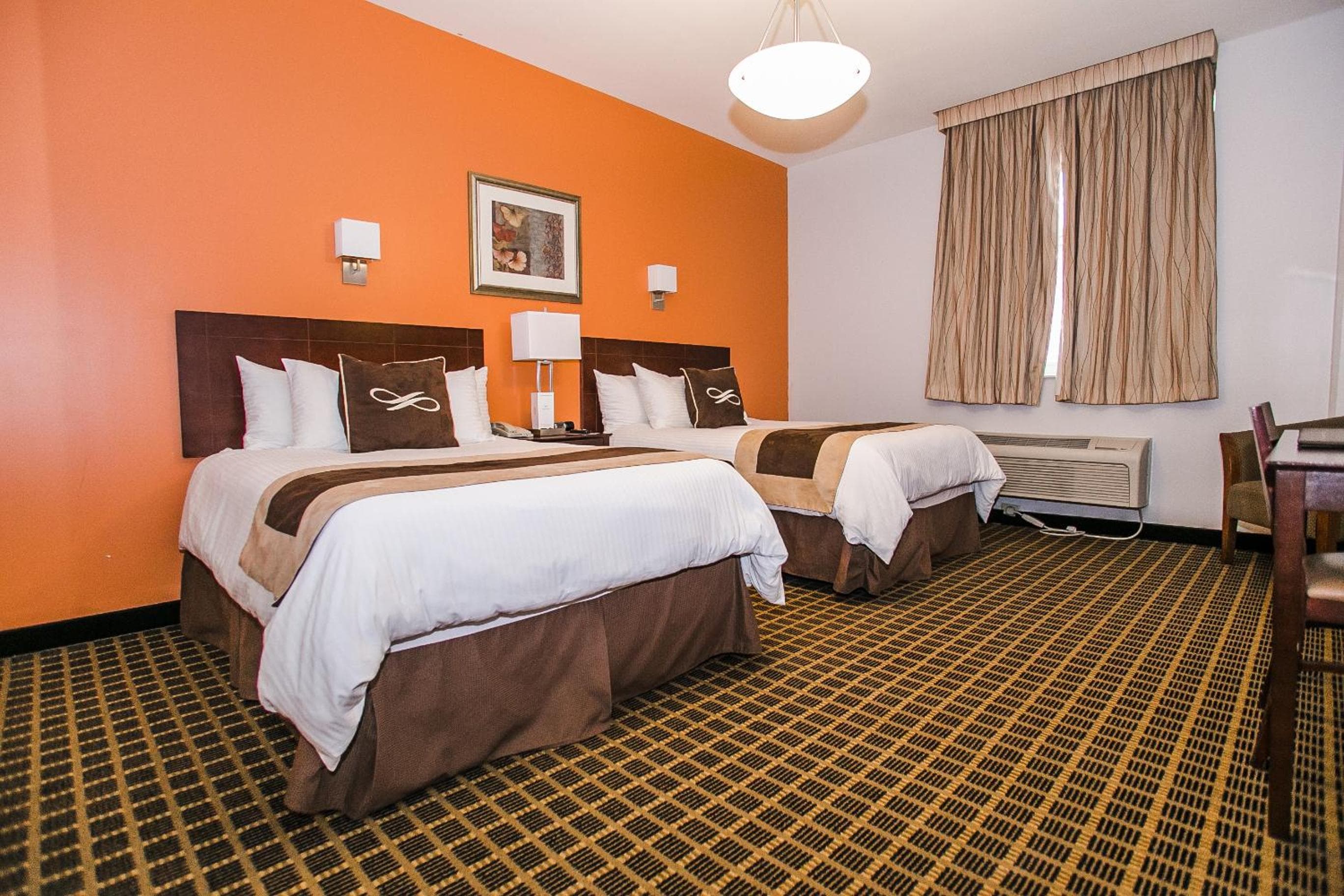 Pointe Plaza Hotel