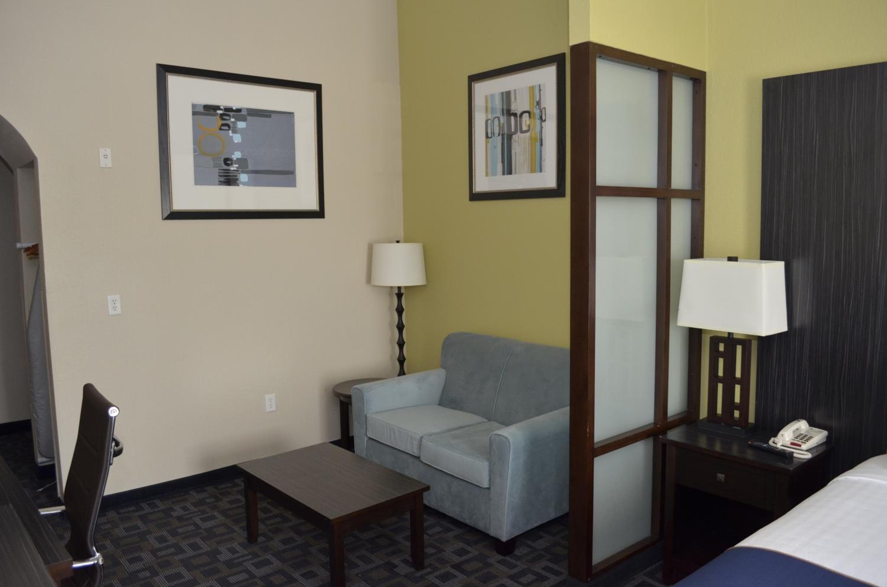Super 8 by Wyndham Irving/DFW Apt/North