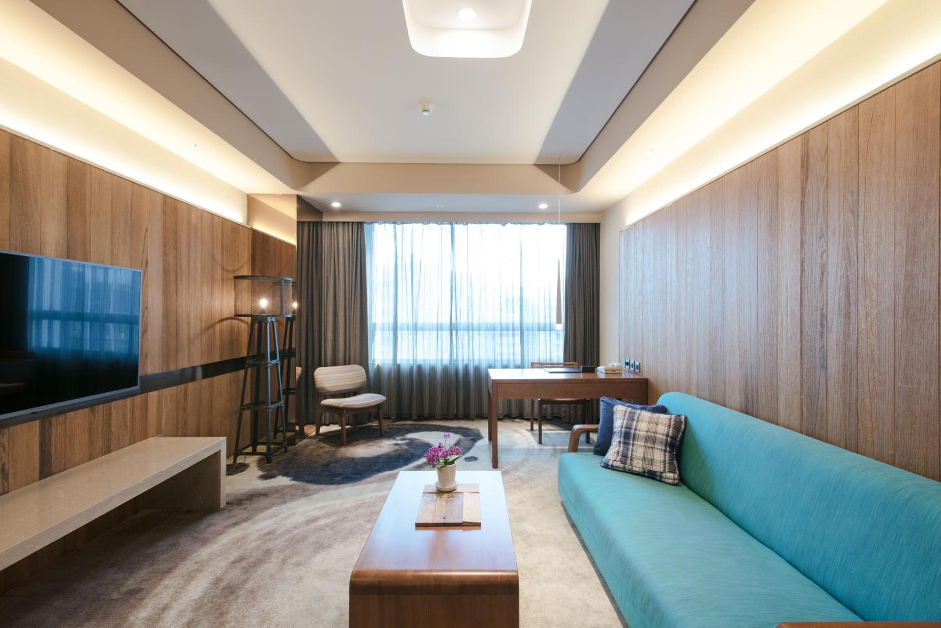 Home Hotel