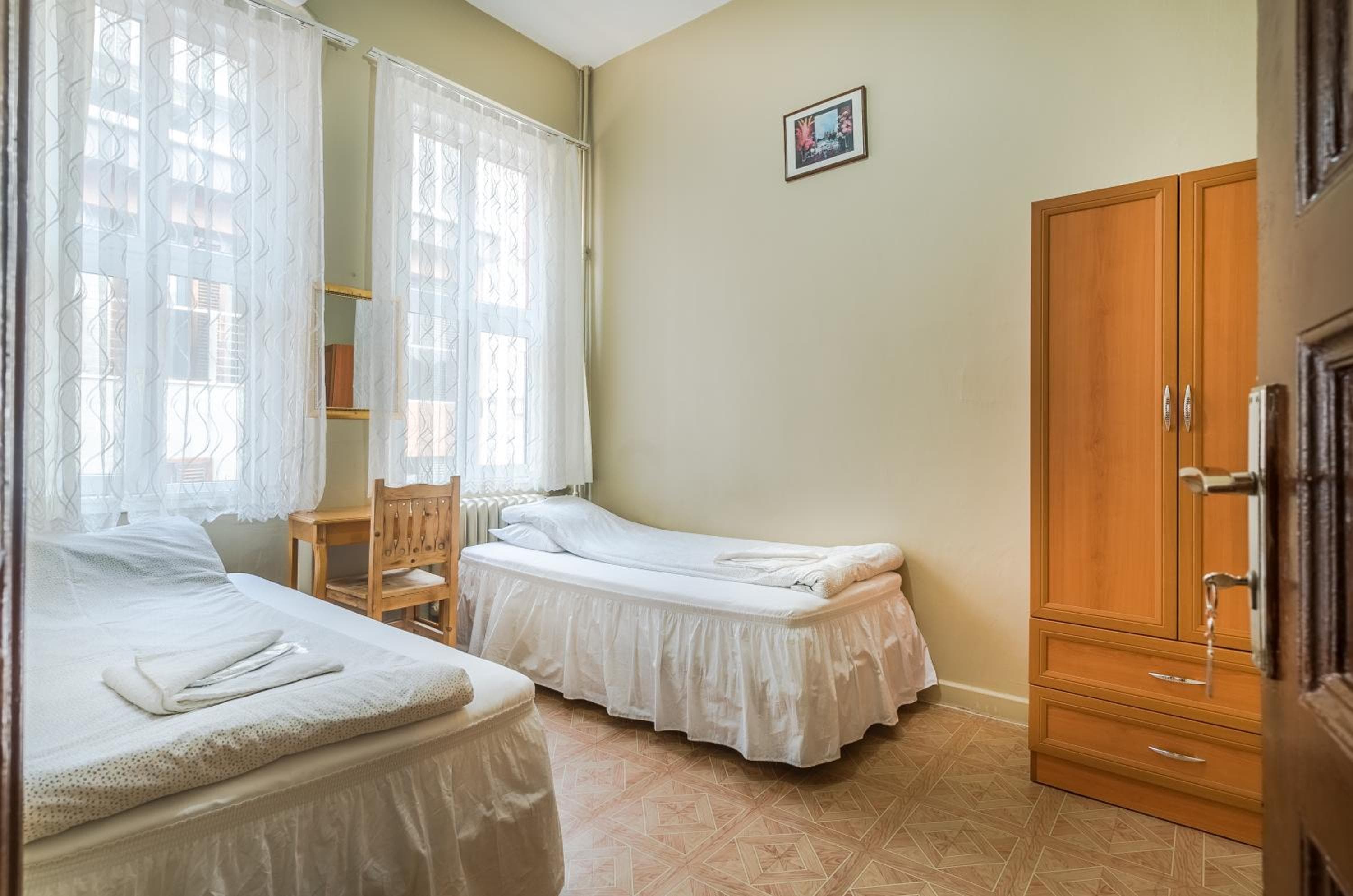 Yeni Hotel