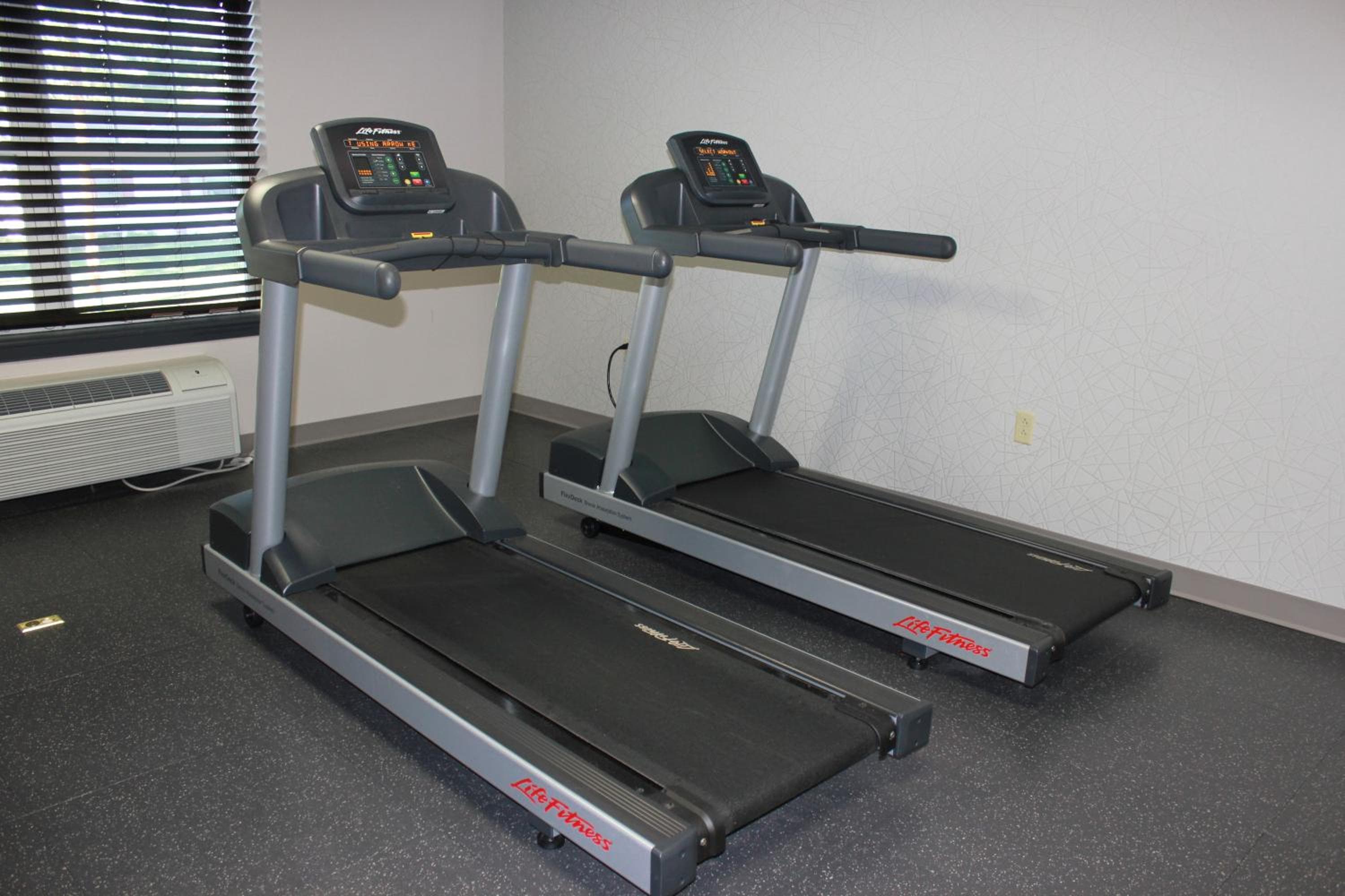 Country Inn & Suites by Radisson, Roanoke, VA