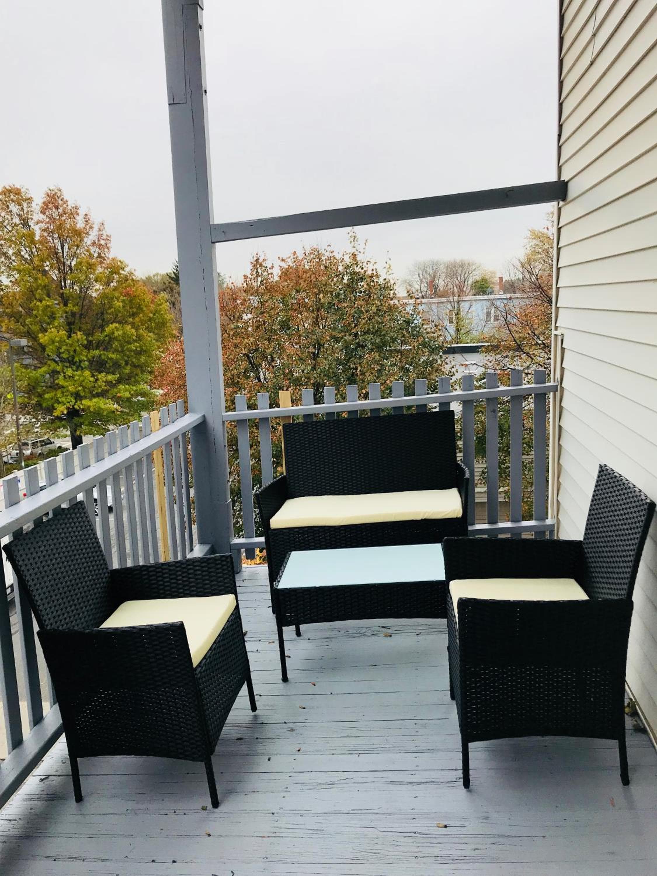 Boston Lodge and Suites