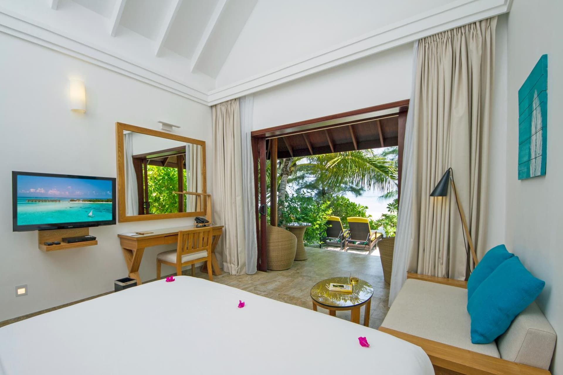 Summer Island Maldives