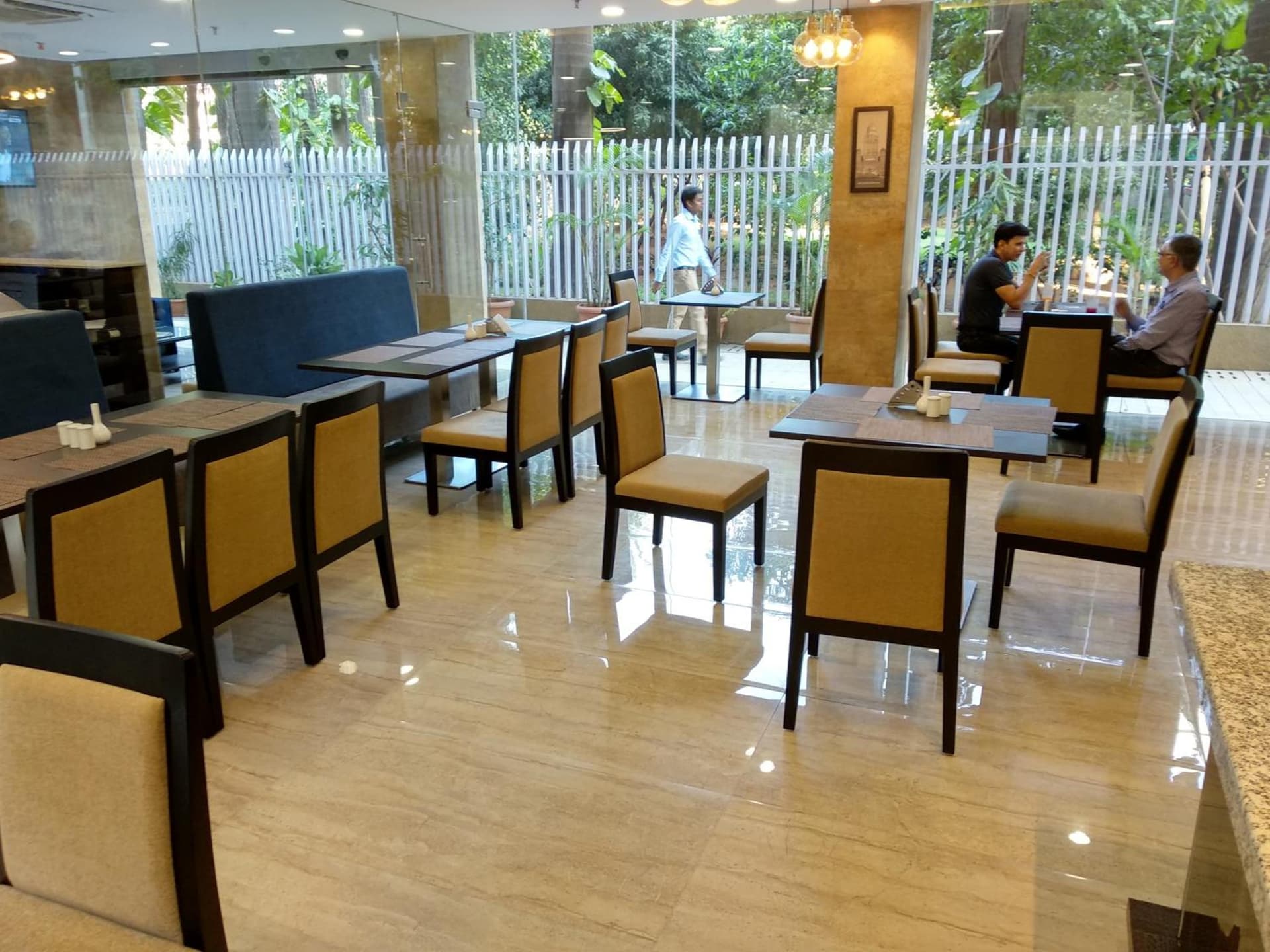 Hotel Mumbai House Andheri East, Mumbai