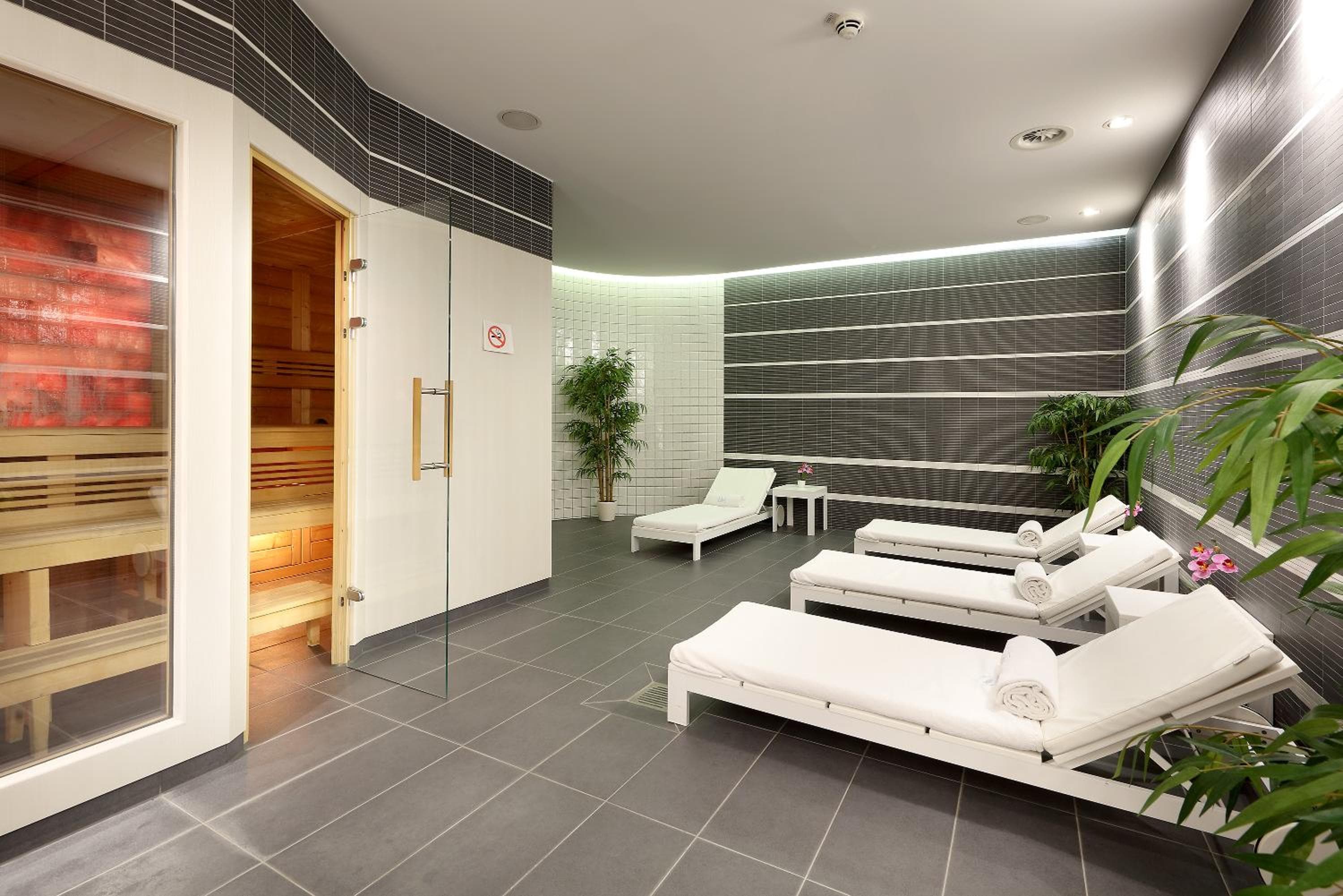 Eurostars Book Hotel