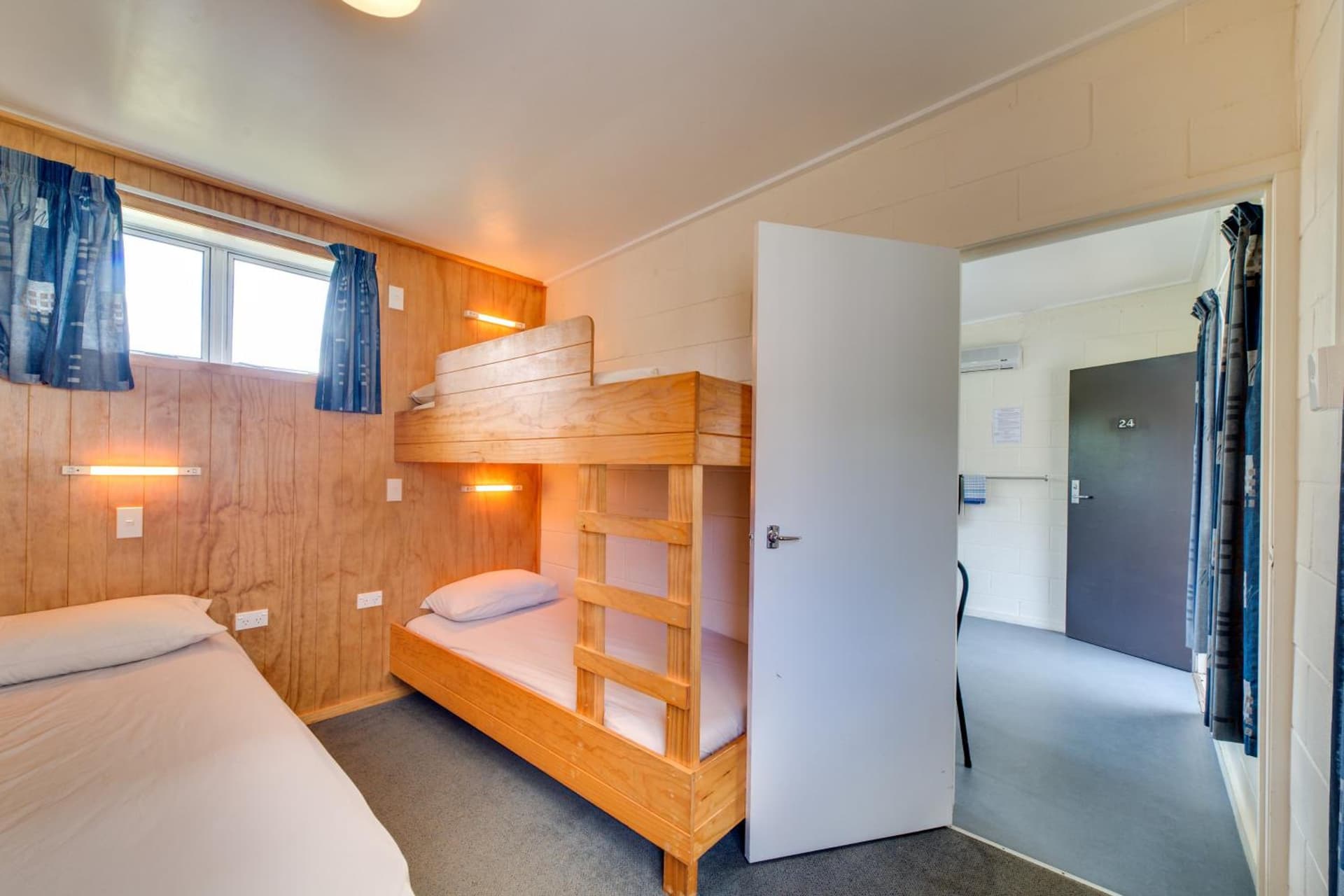 Wellington TOP 10 Holiday Park