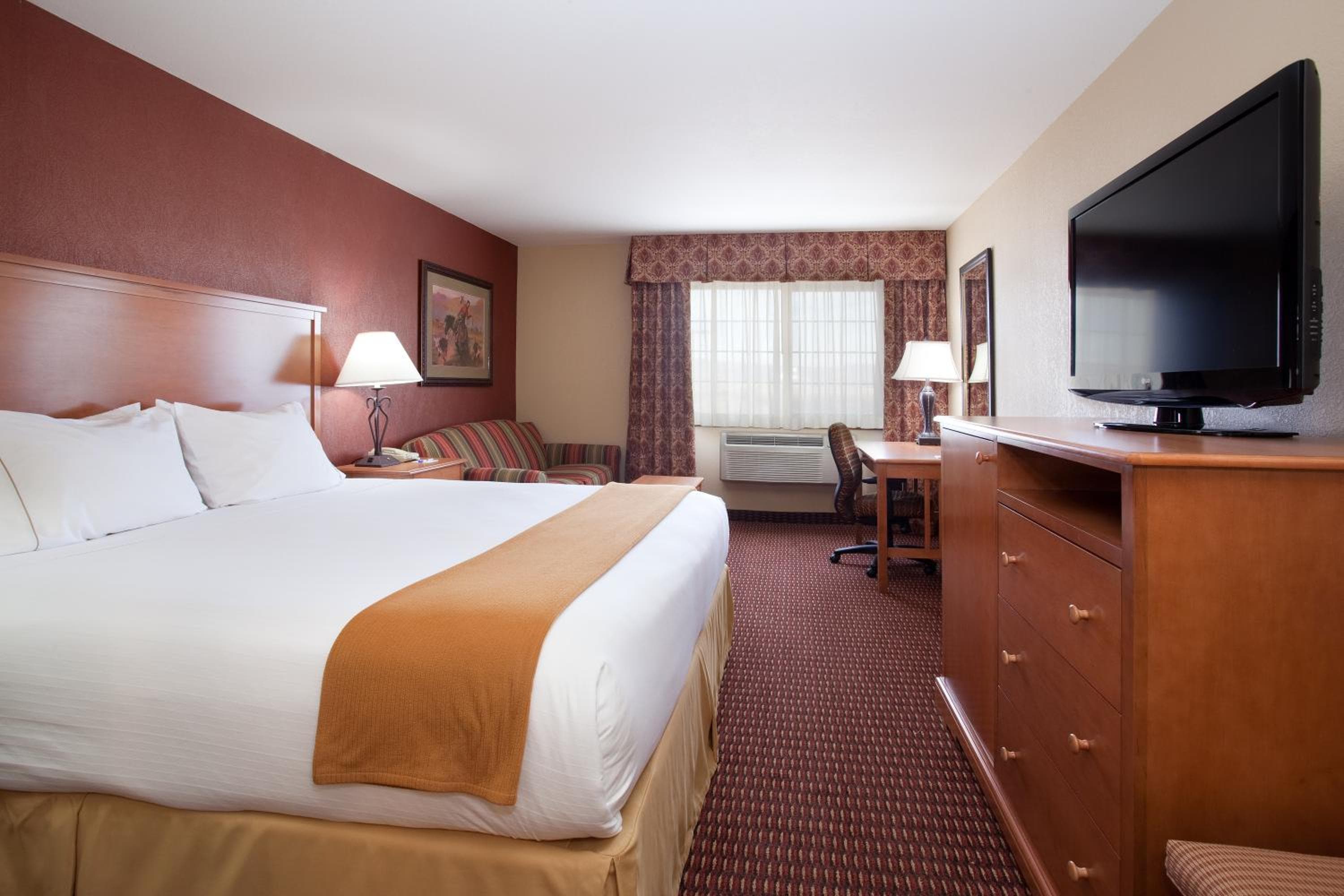 Holiday Inn Express Hotel & Suites Raton by IHG