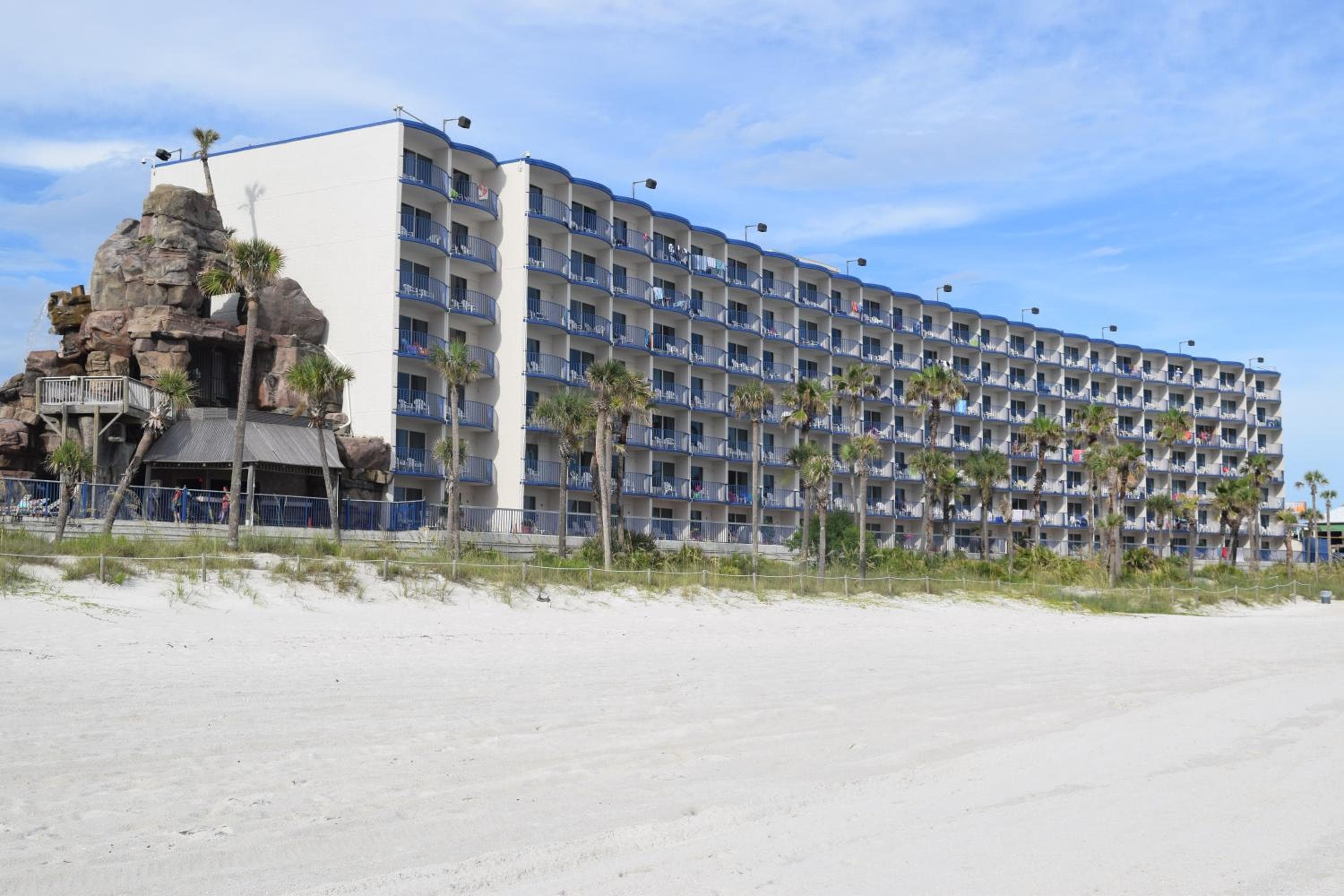Days Inn by Wyndham Panama City Beach Beachfront Resort