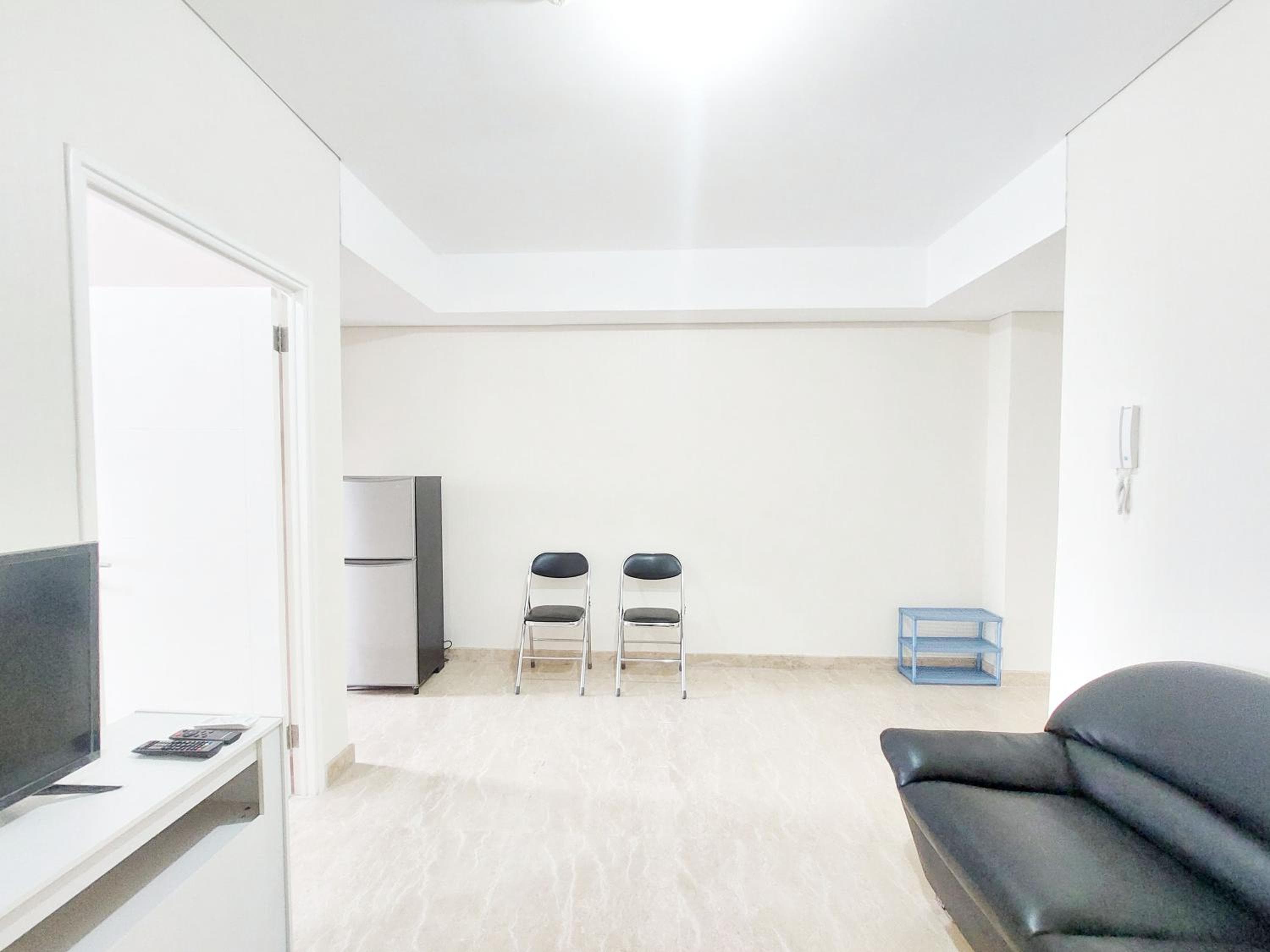 Comfort Stay 1BR at Podomoro City Deli Medan Apartment By Travelio