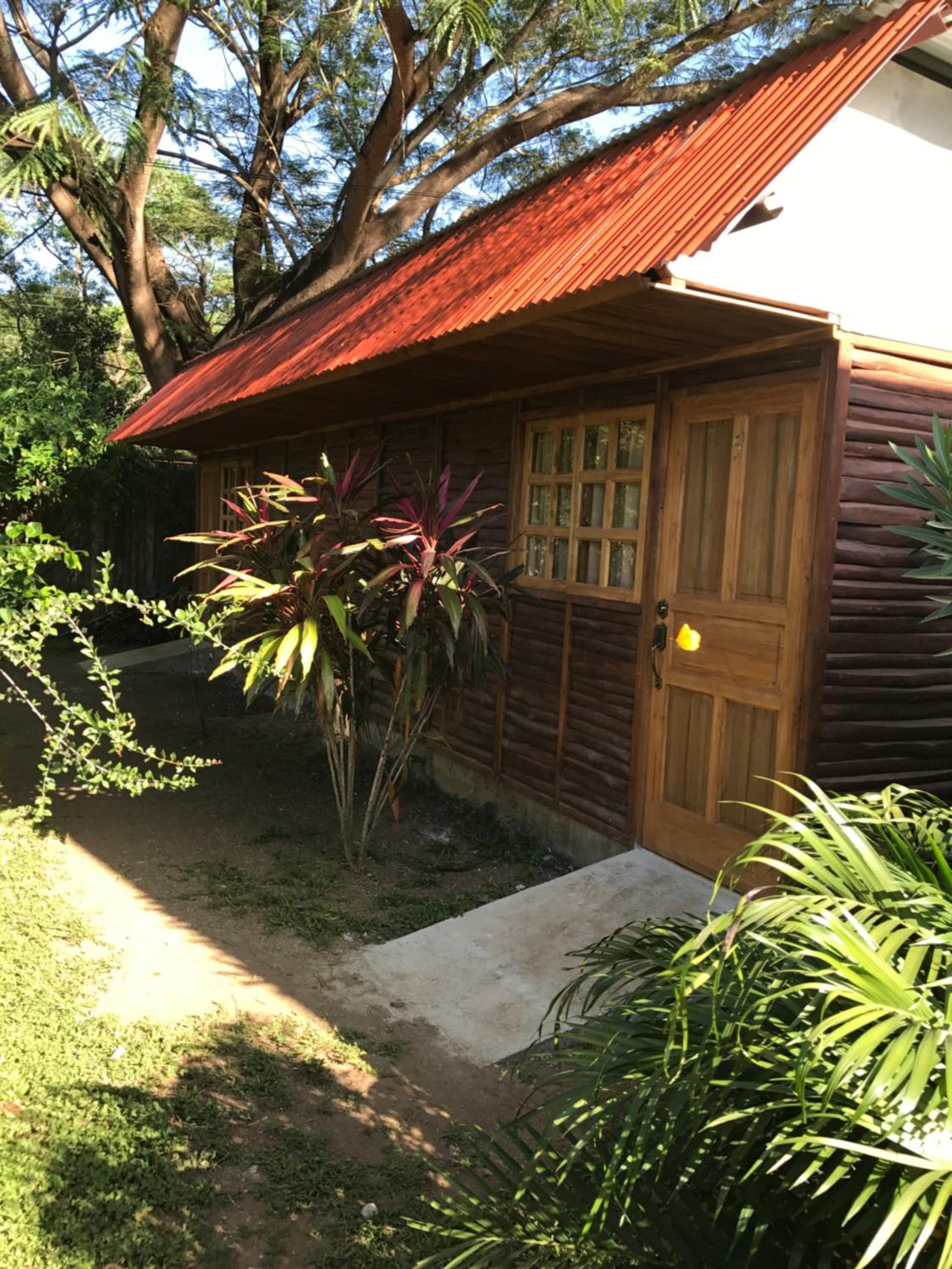 Hotel Cabañas La Teca