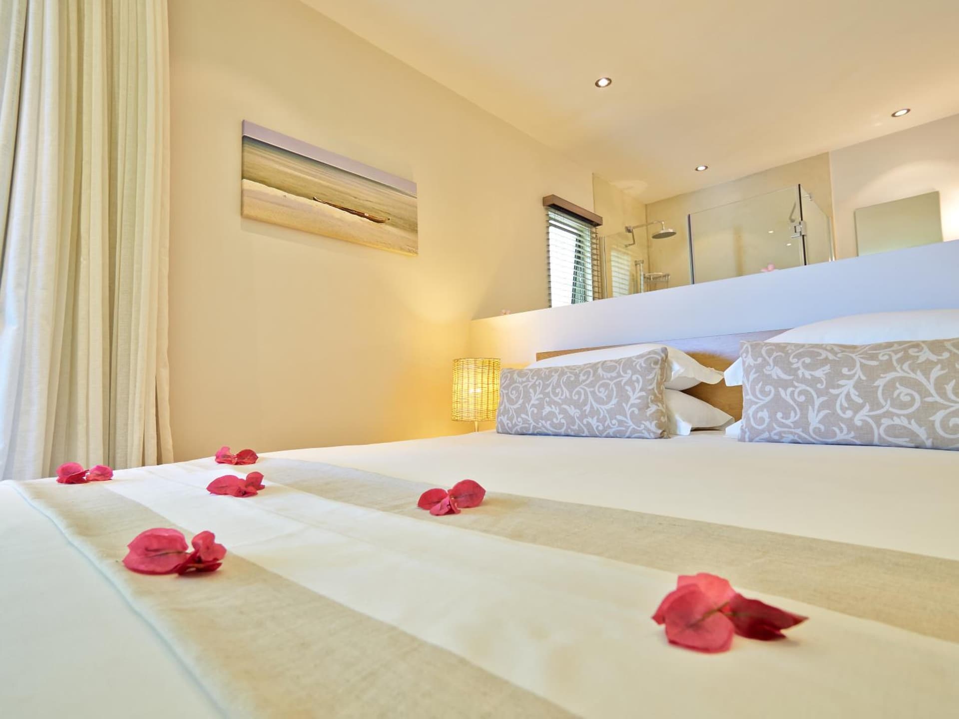 Bon Azur Beachfront Apartments & Penthouses by LOV Mauritius, Trou Aux Biches
