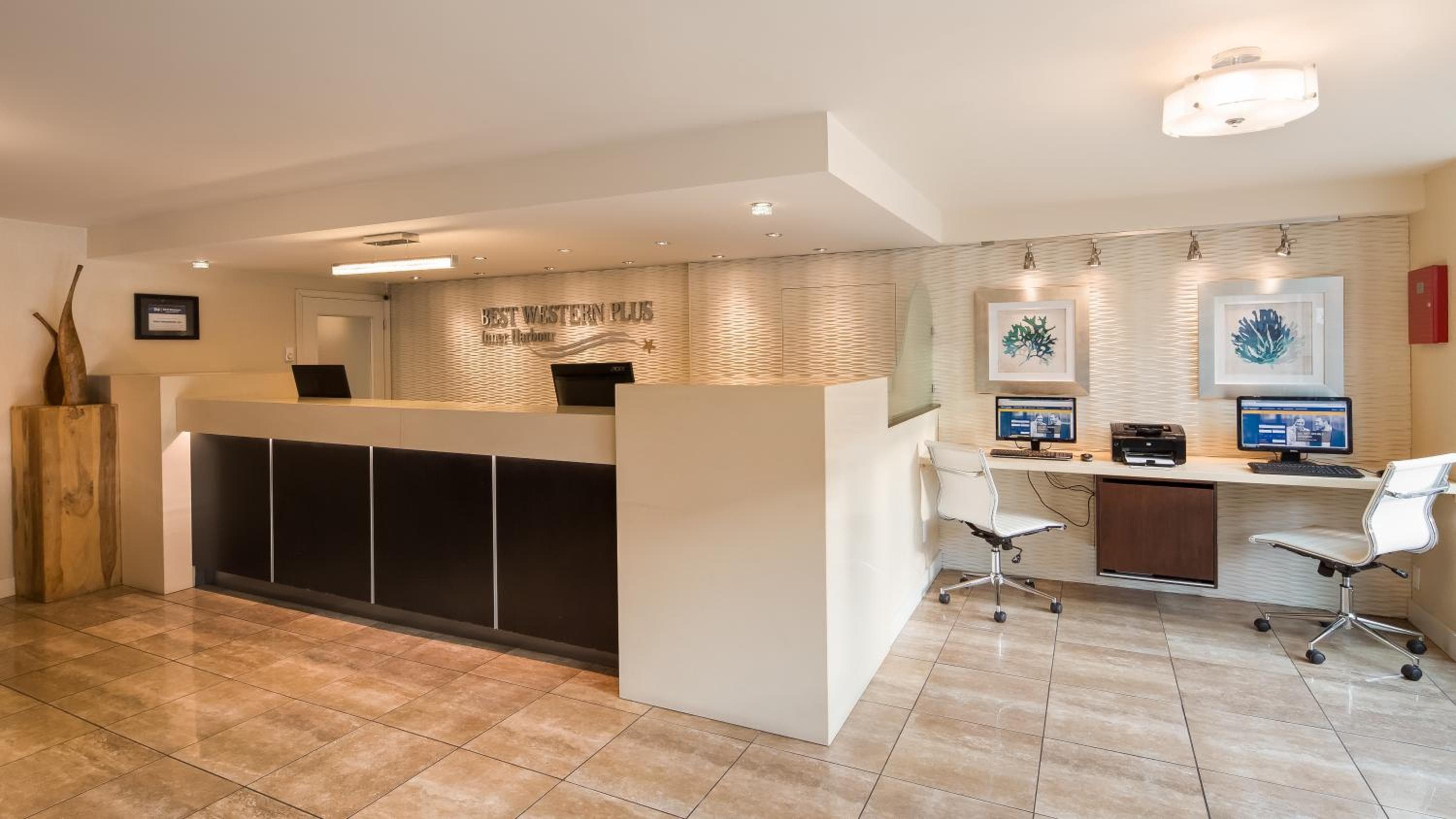Best Western PLUS Inner Harbour Hotel