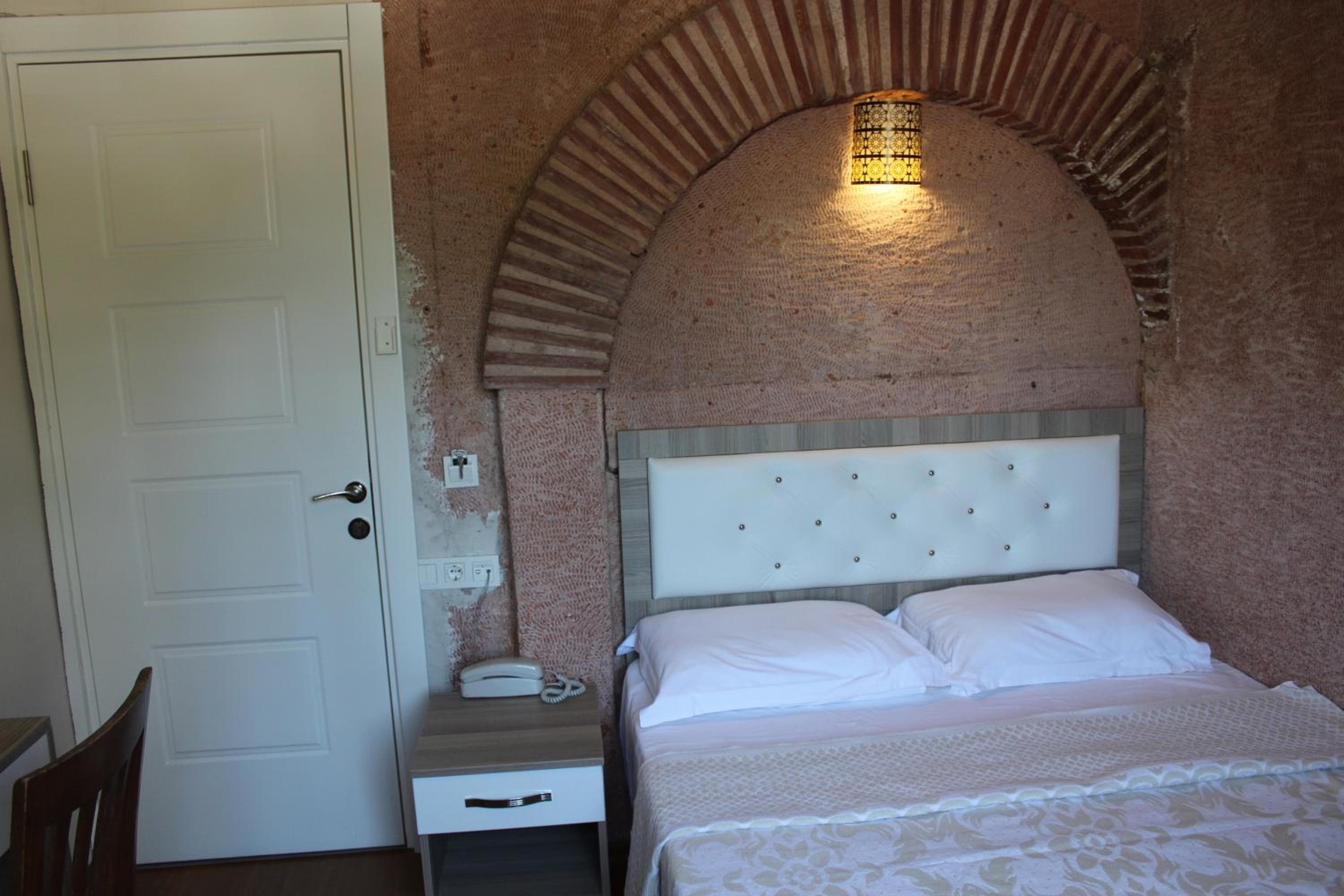 Ararat Hotel