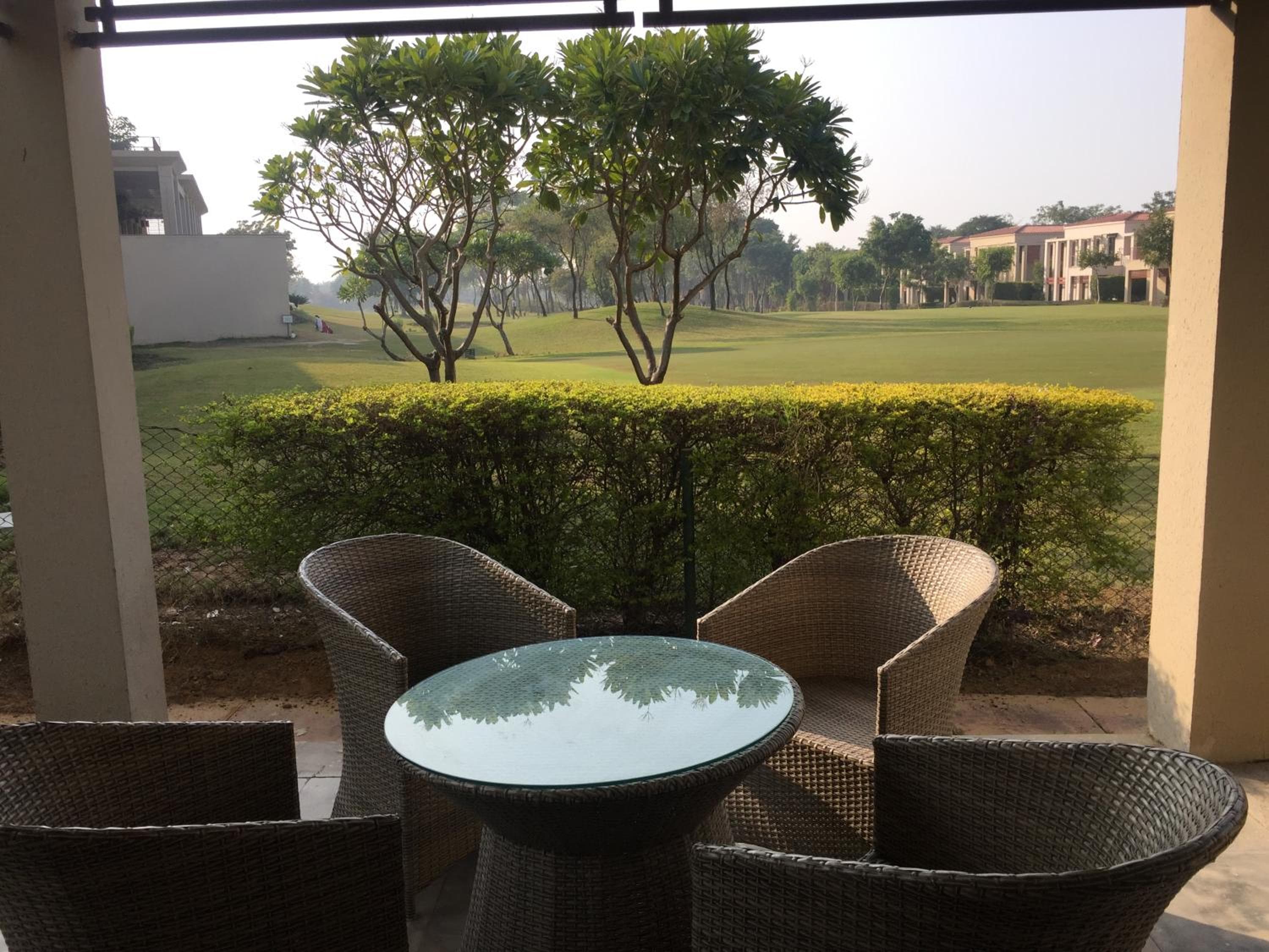 Beautiful Apartments at Tarudhan Valley Golf Resort, Manesar