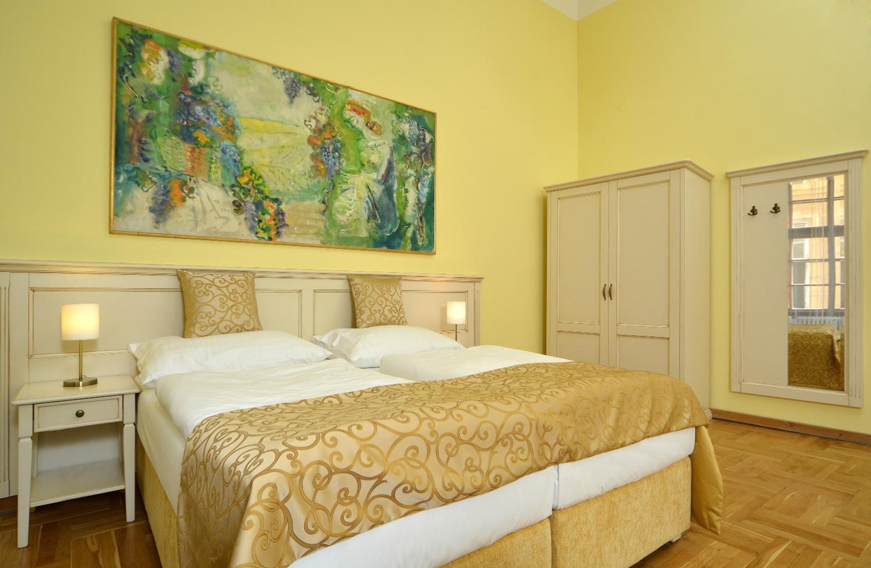 Hotel Metamorphis