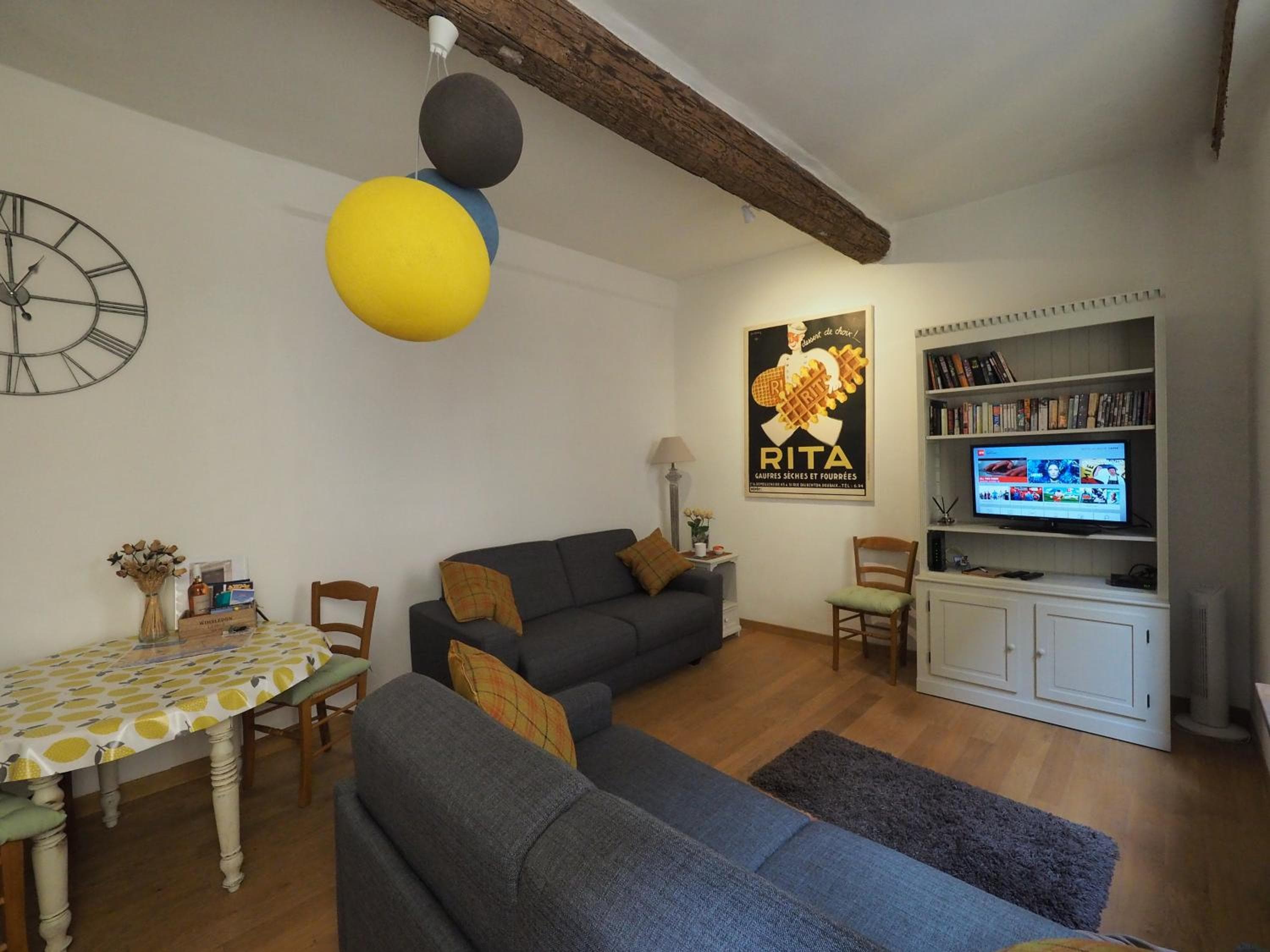 2 Bedroom Apartment Old Town Centre