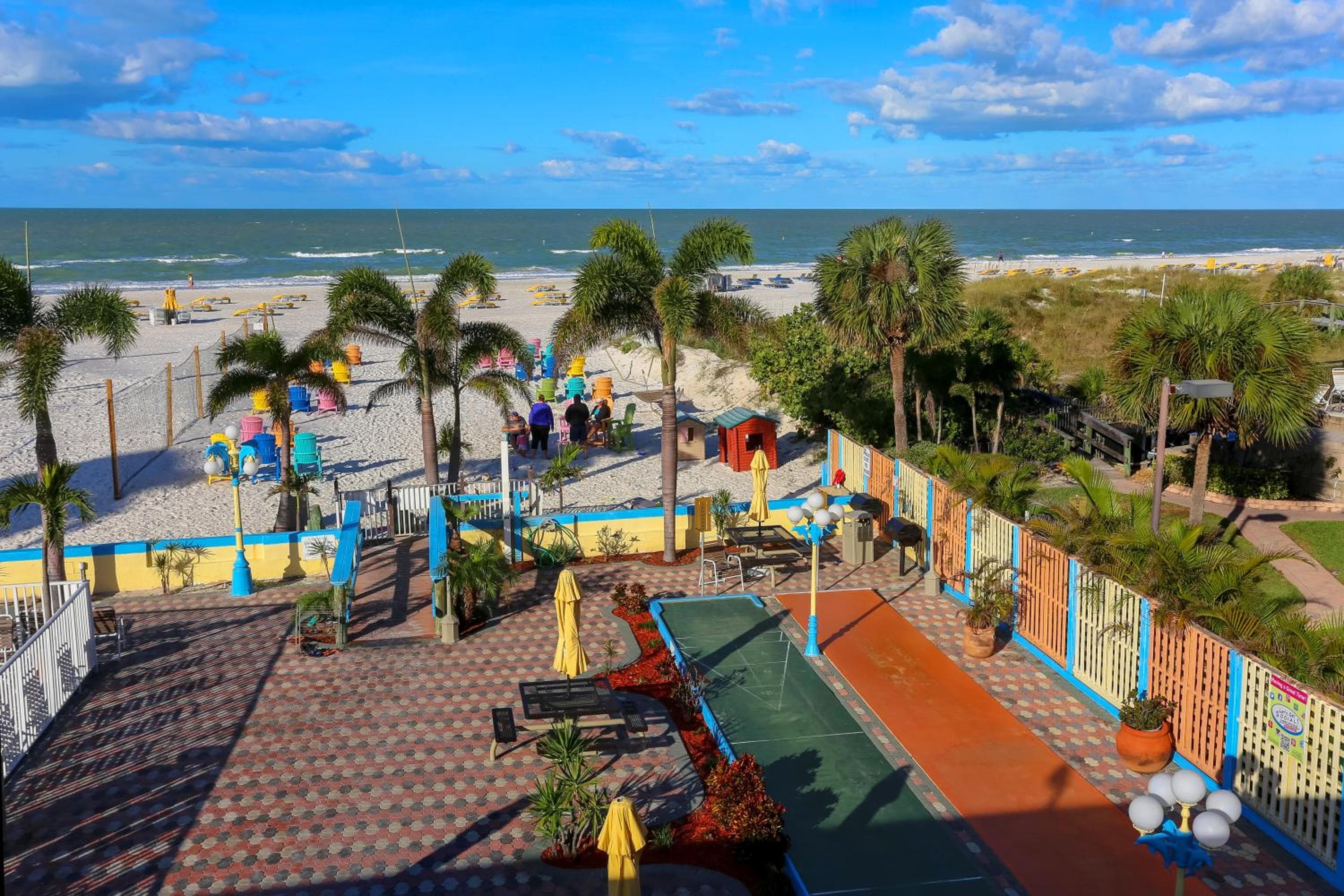 Plaza Beach Hotel - Beachfront Resort