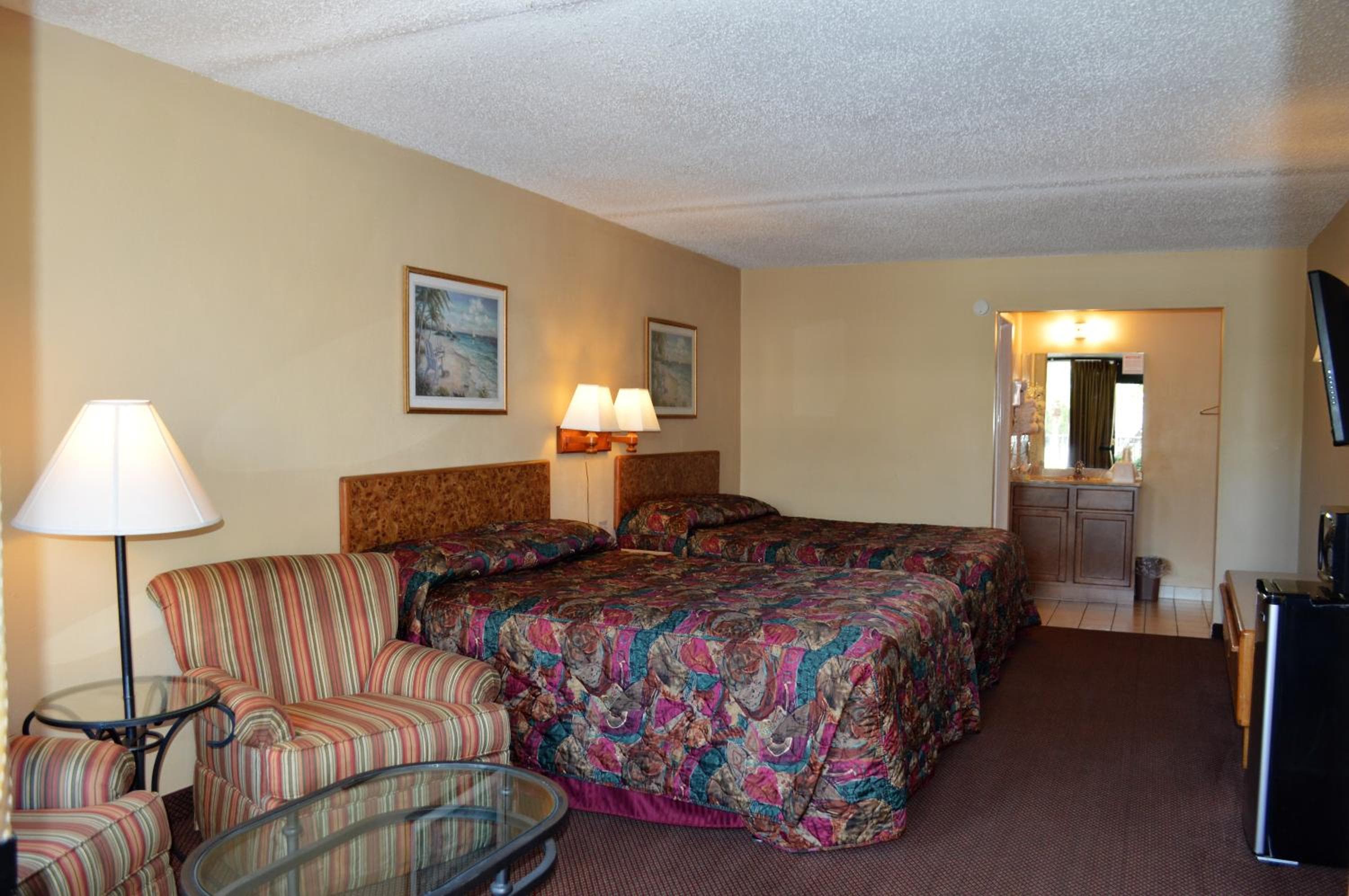Tarpon Shores Inn