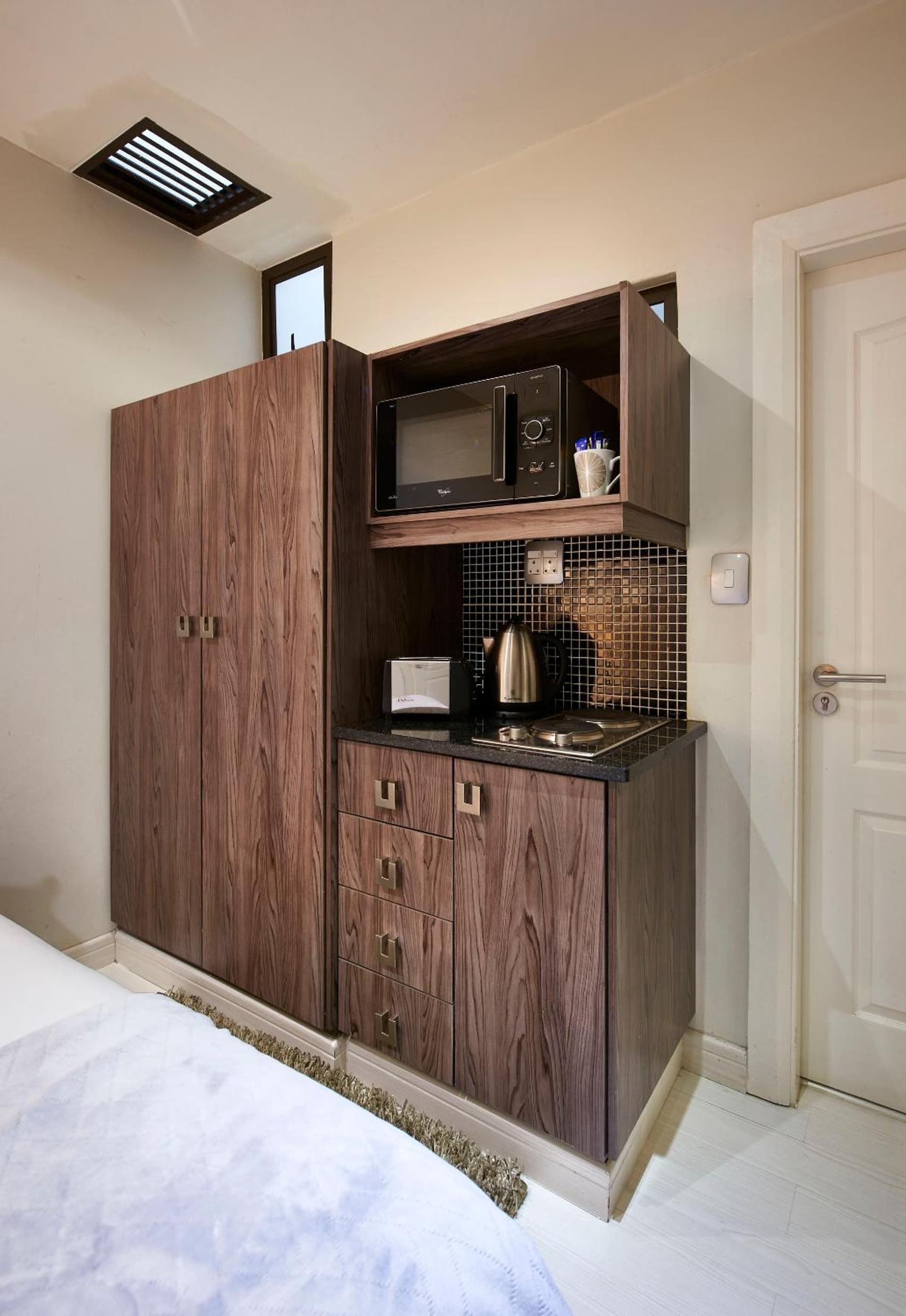 Dynasty Forest Sandown Self Catering Hotel