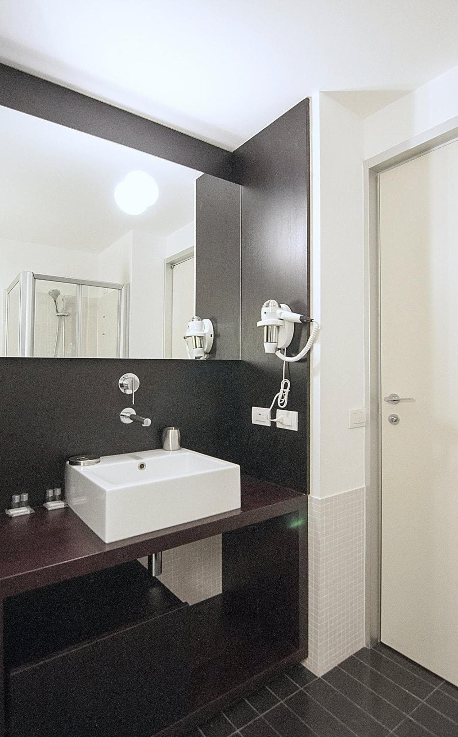 BB Hotels Aparthotel Desuite