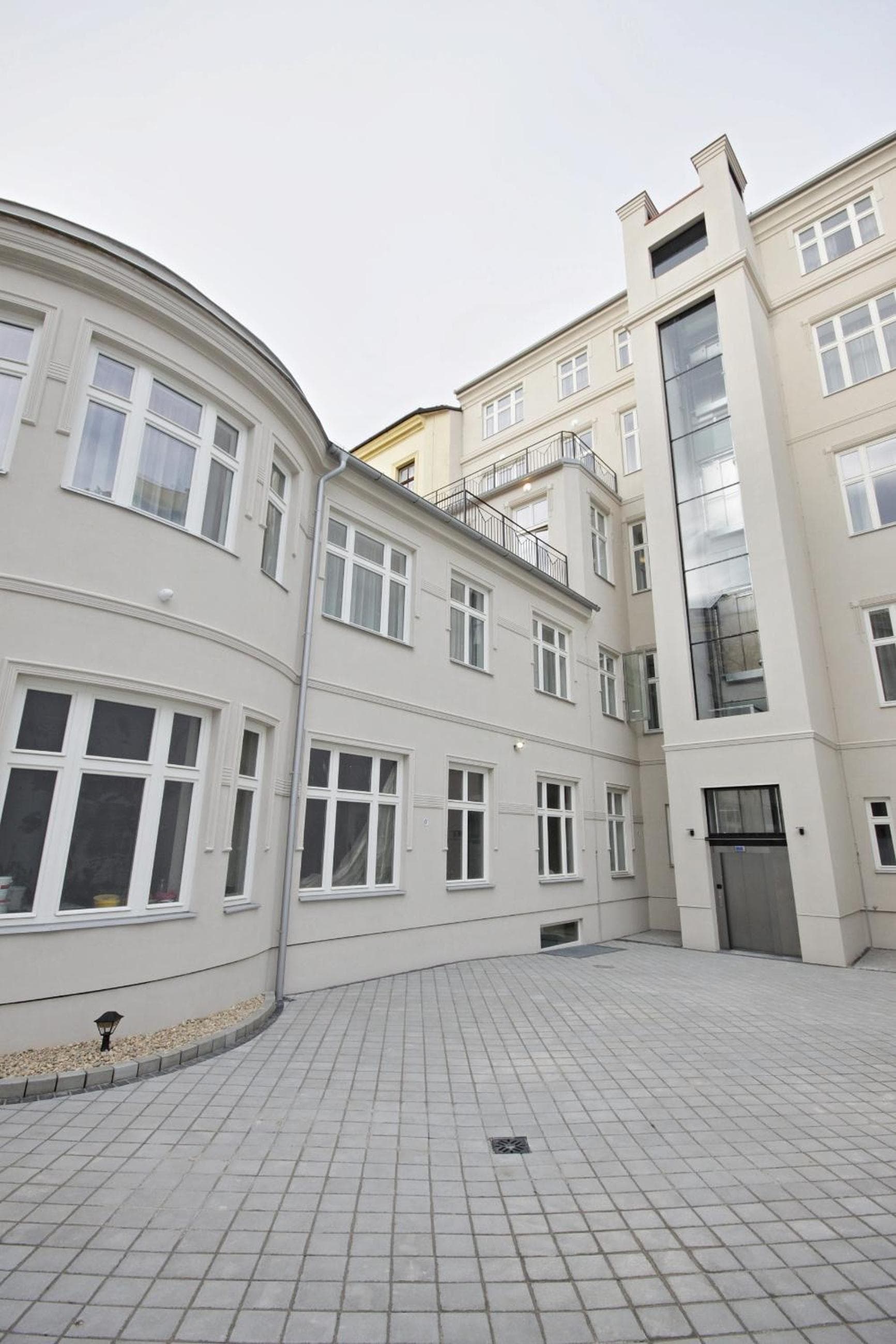 Elizabeth Suites