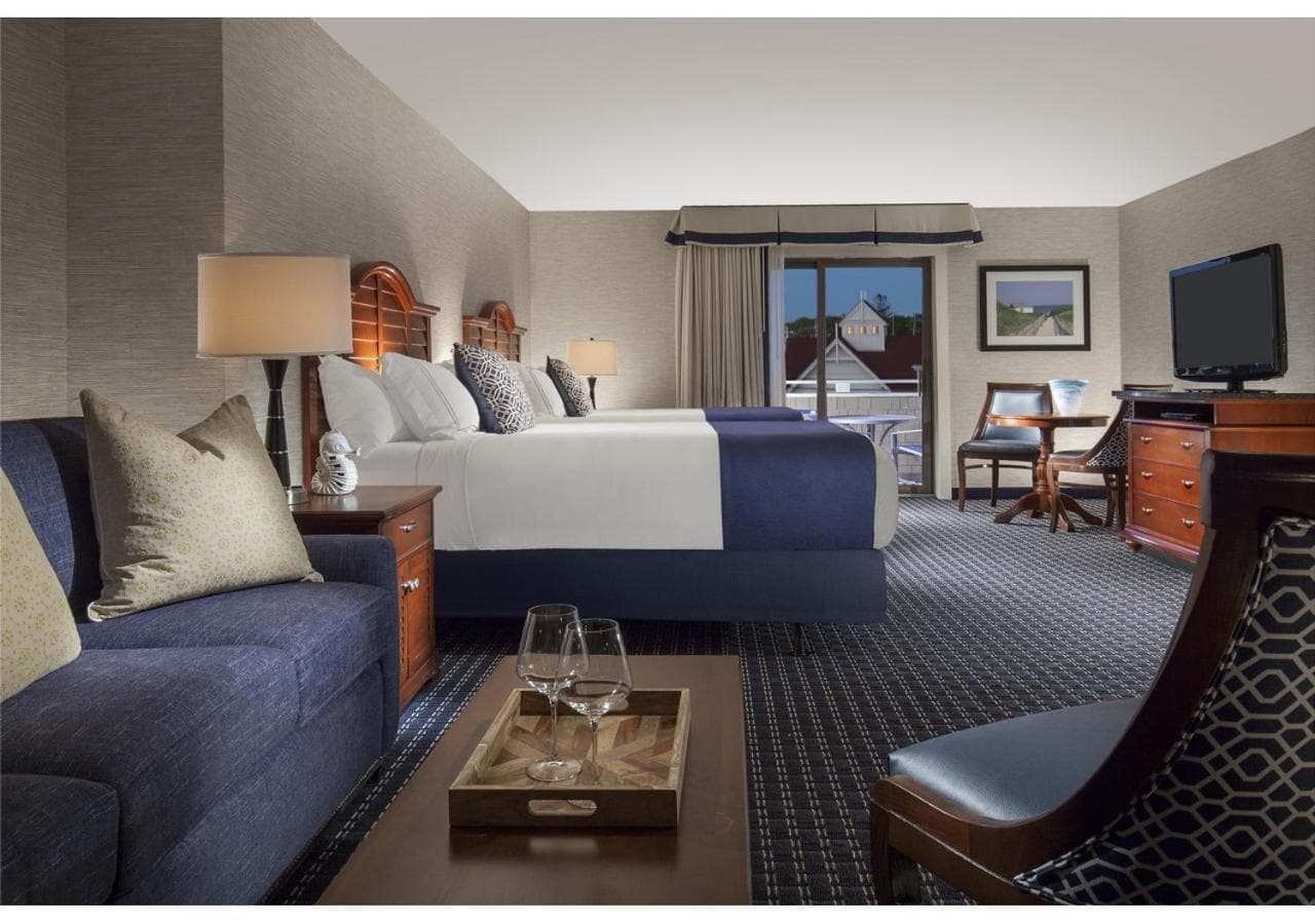 Hyannis Harbor Hotel