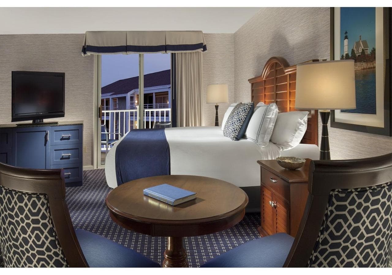 Hyannis Harbor Hotel