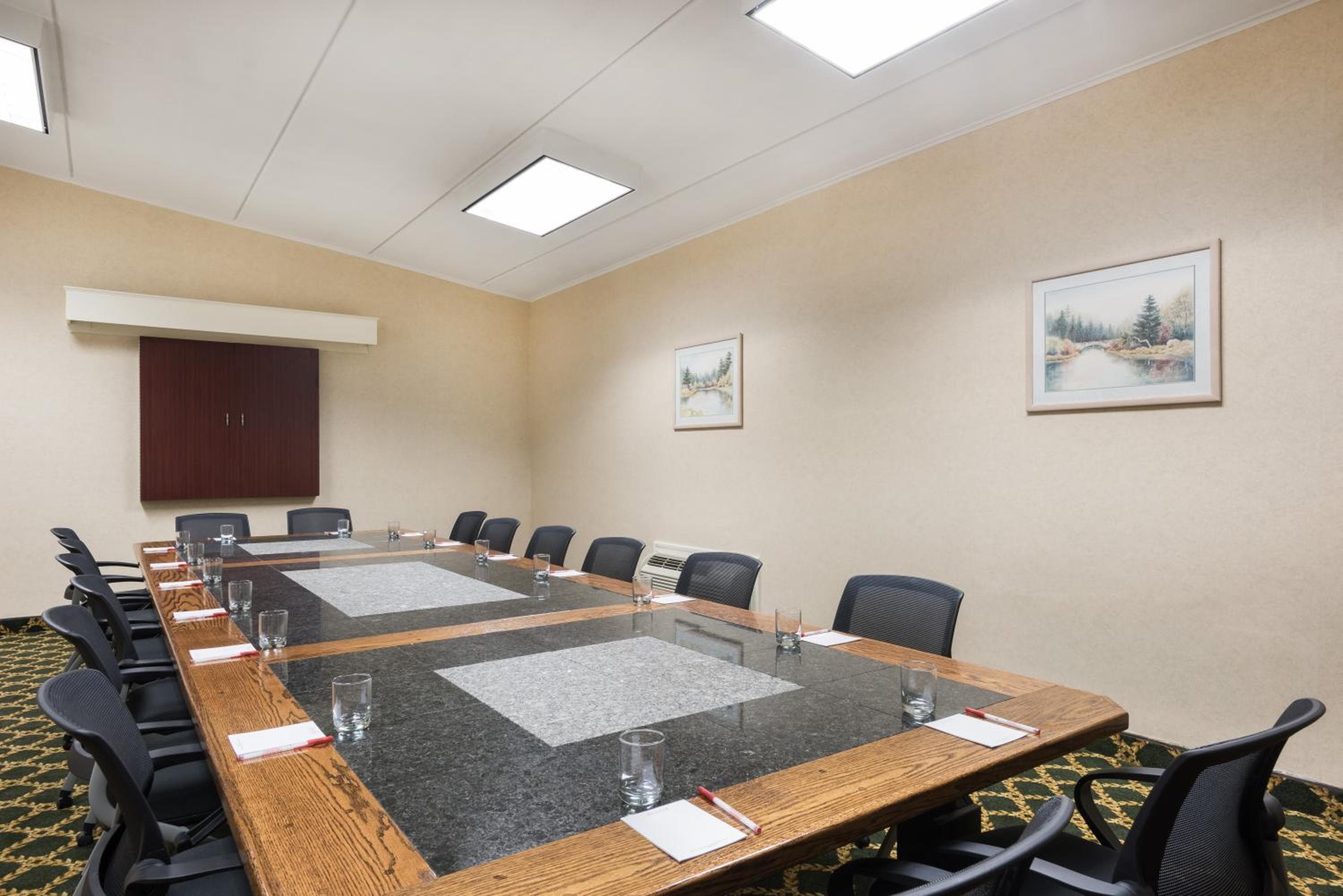 Ramada Plaza by Wyndham Portland