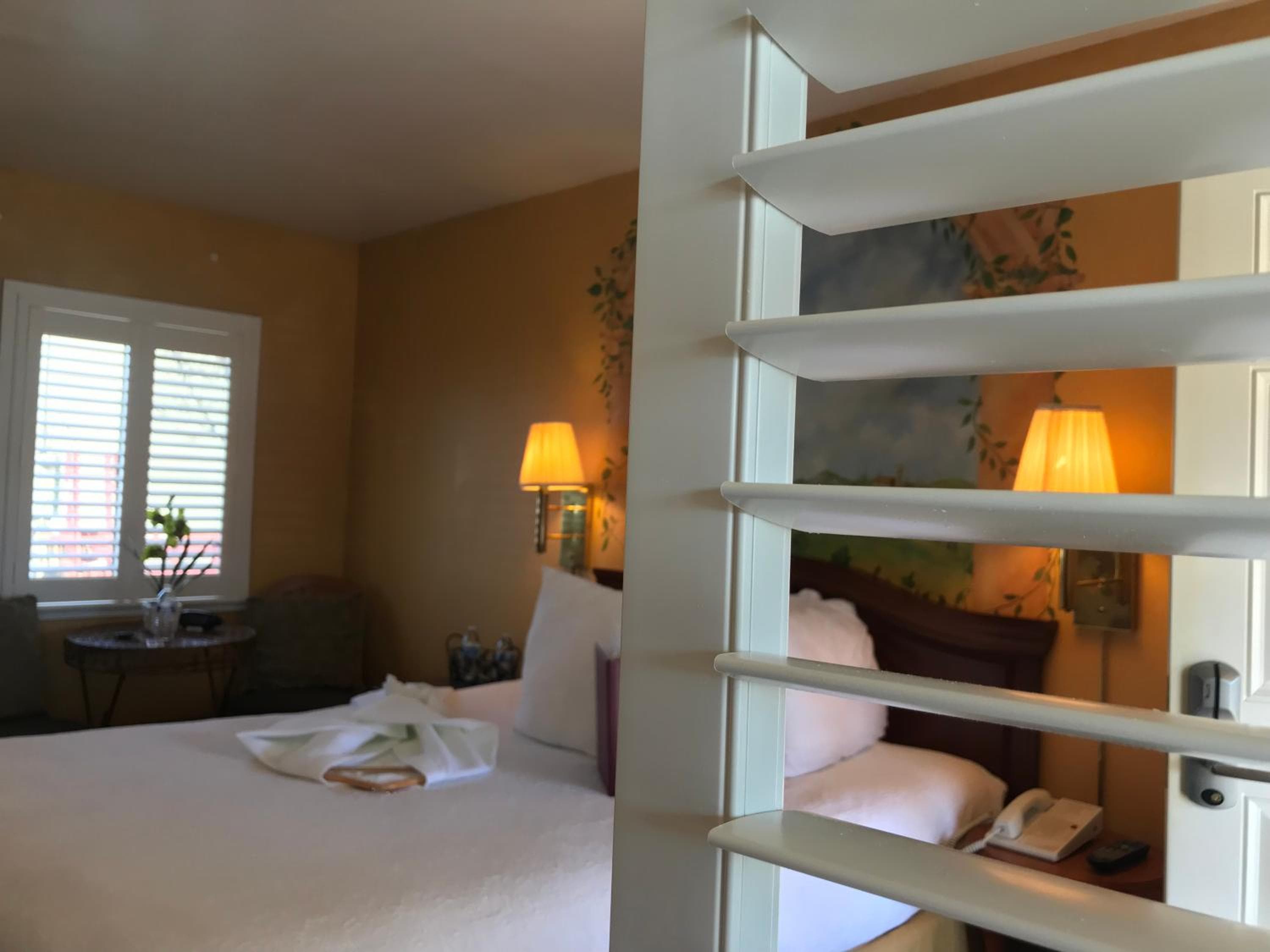 Chardonnay Lodge