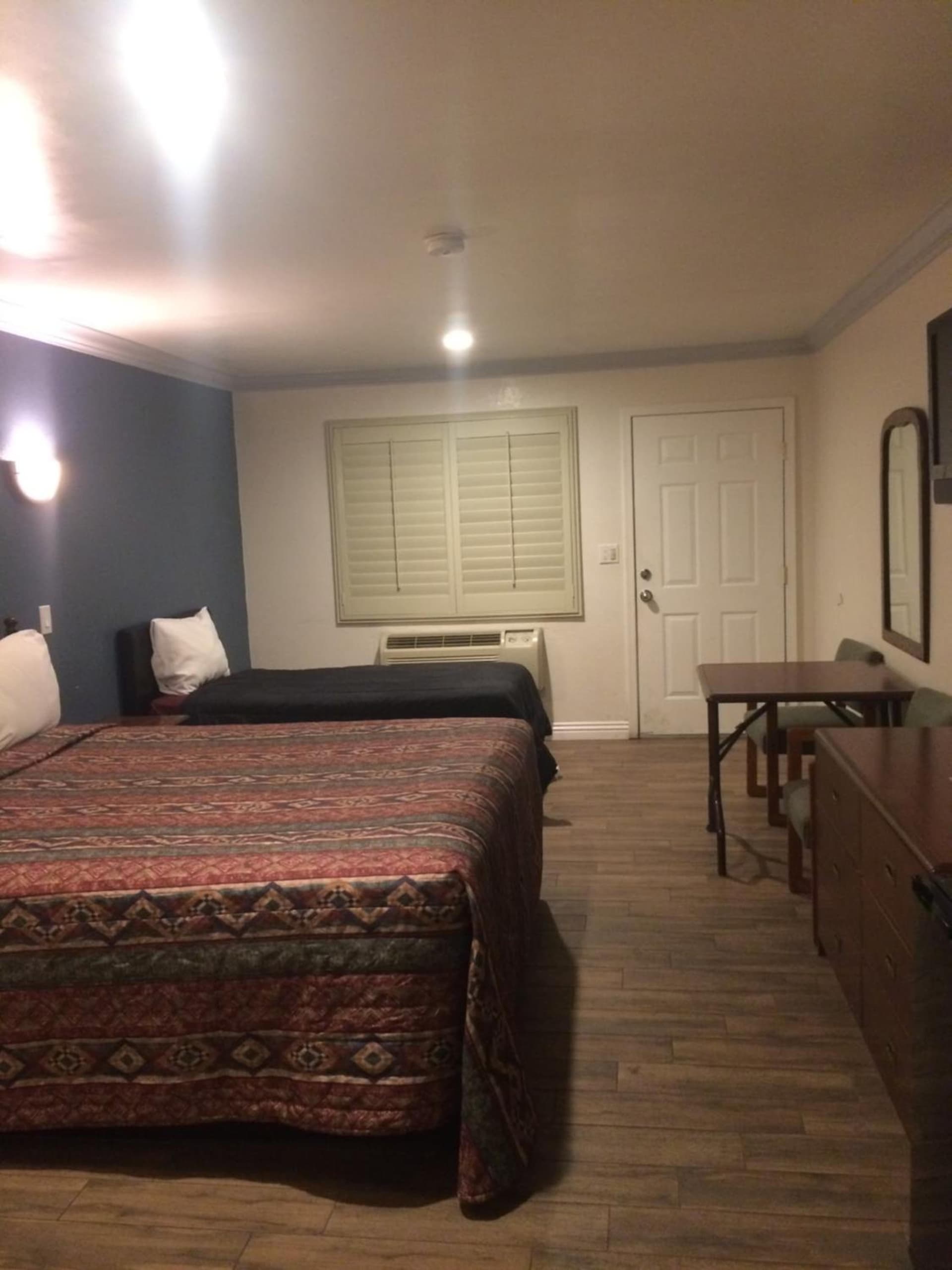 Royal Inn