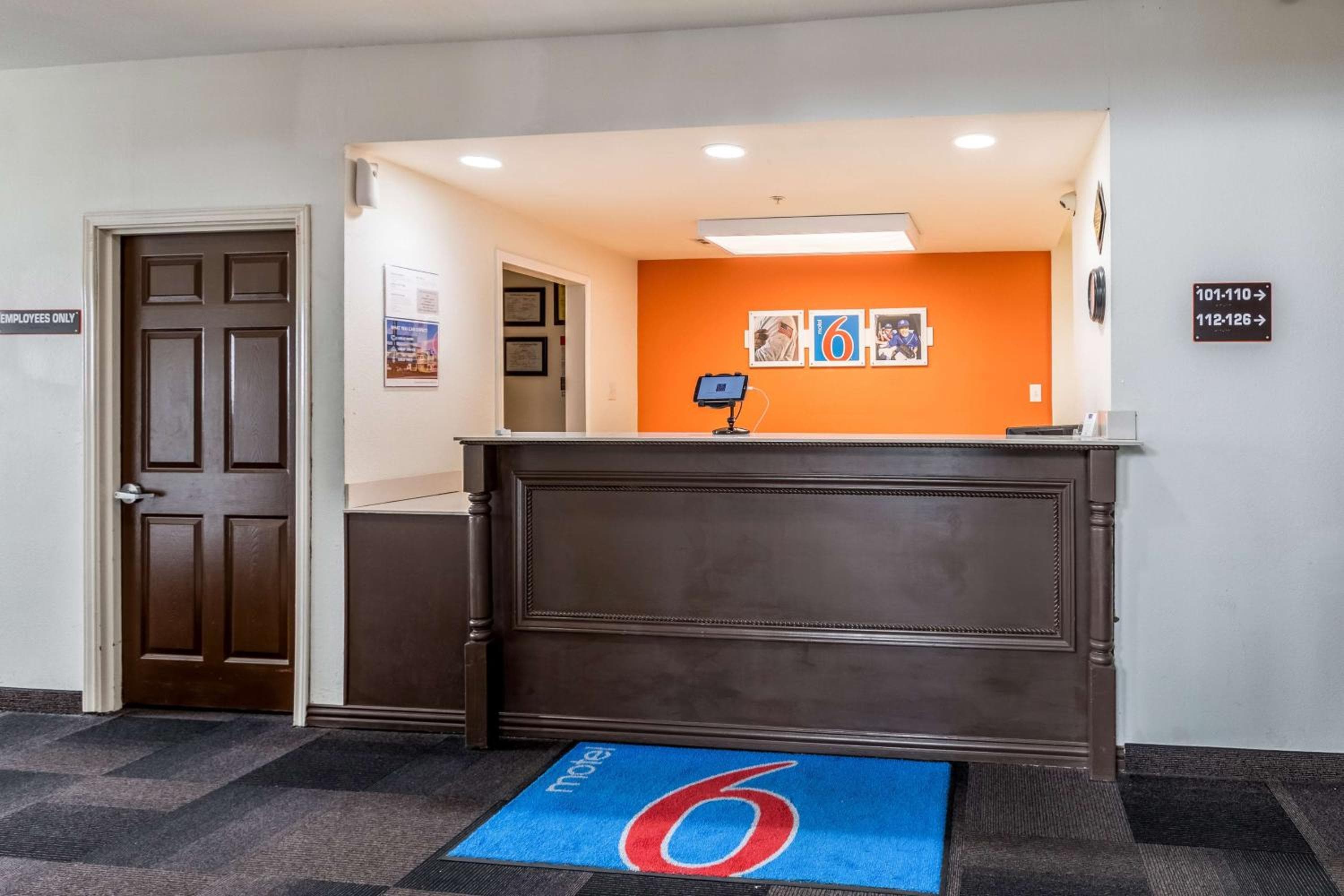 Motel 6-North Richland Hills, TX - Rufe Snow