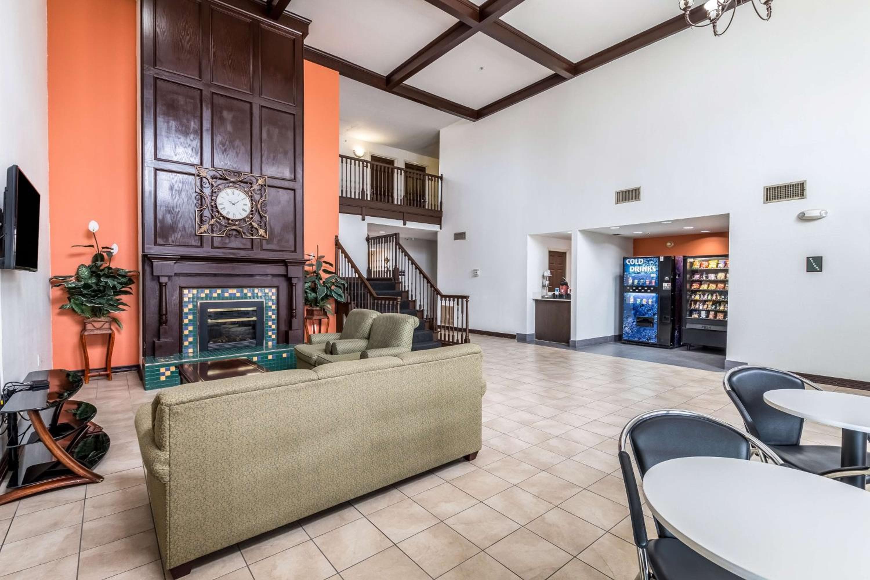 Motel 6-North Richland Hills, TX - Rufe Snow