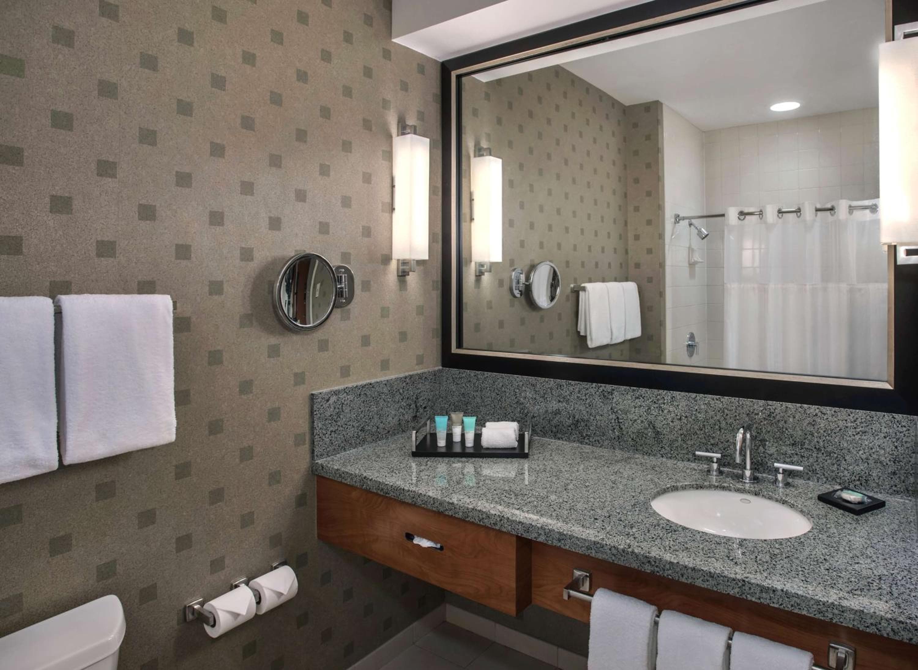 Hyatt Regency Pittsburgh International Airport