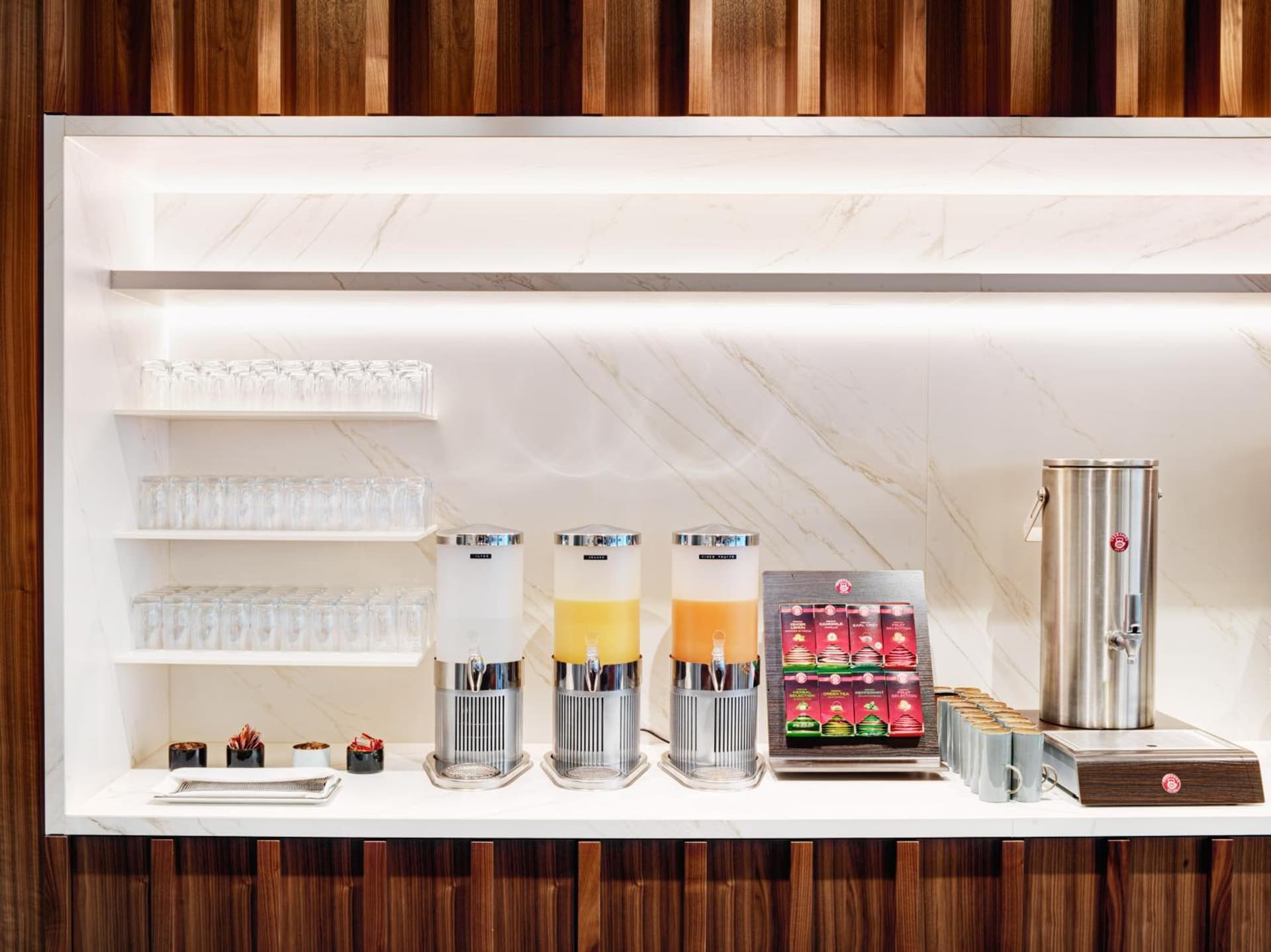 STAGE 12 Hotel by Penz