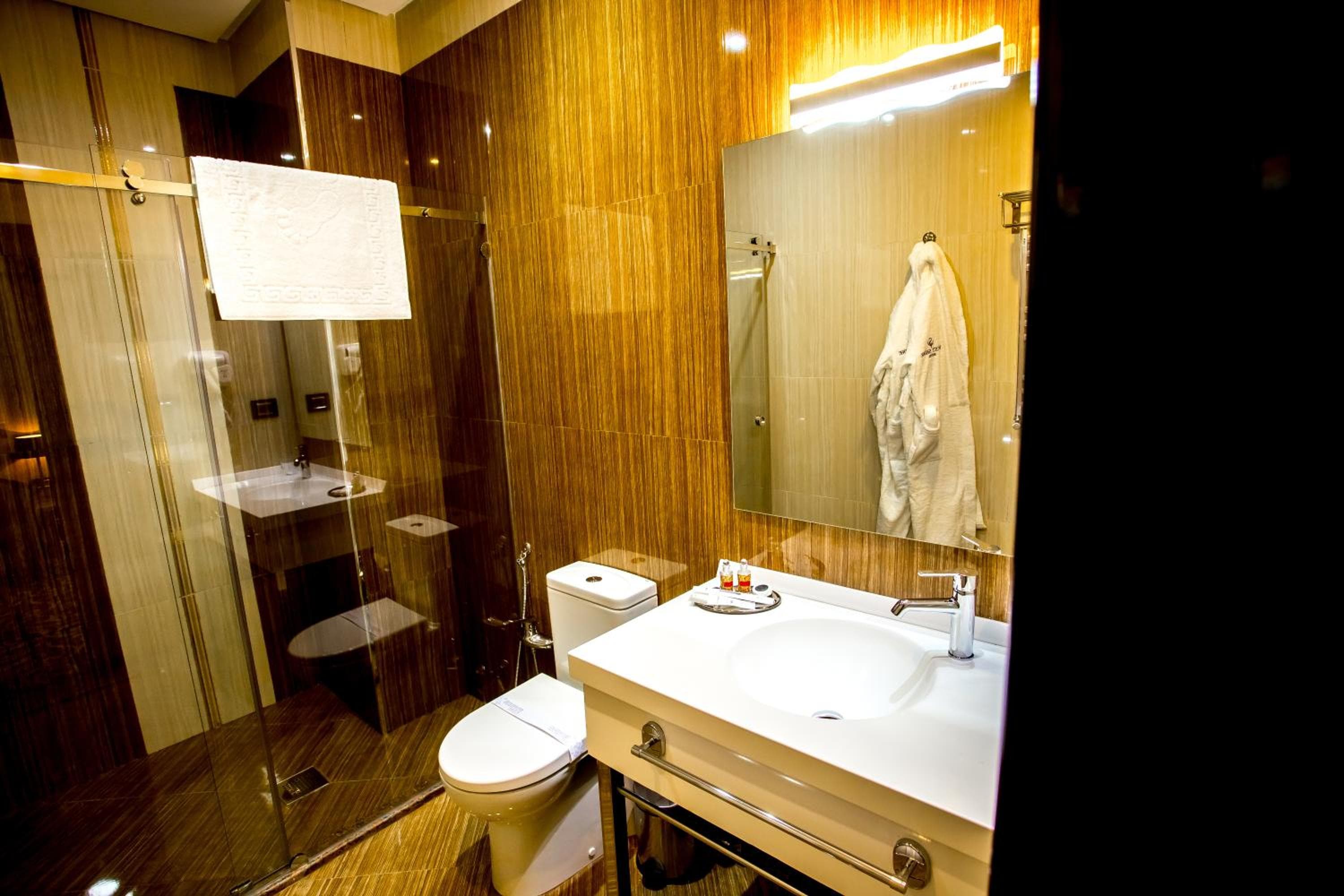 West Shine Hotel