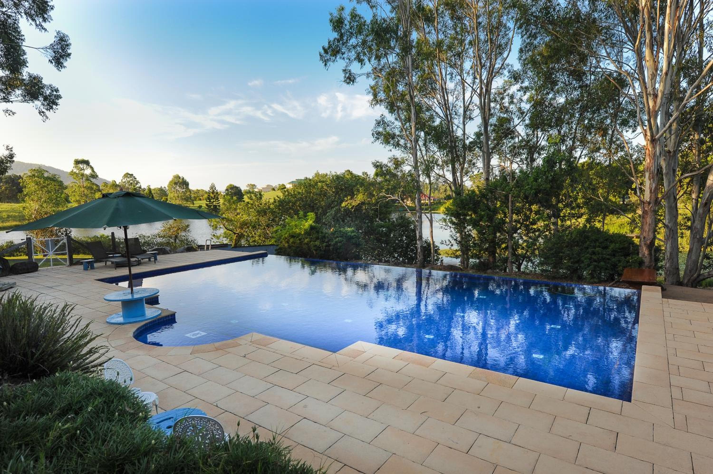 Samford Lakes Rural Accommodation