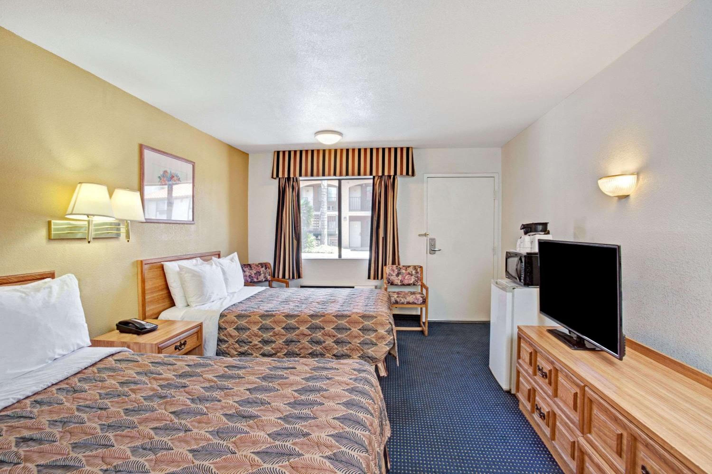 Travelodge by Wyndham Banning Casino and Outlet Mall