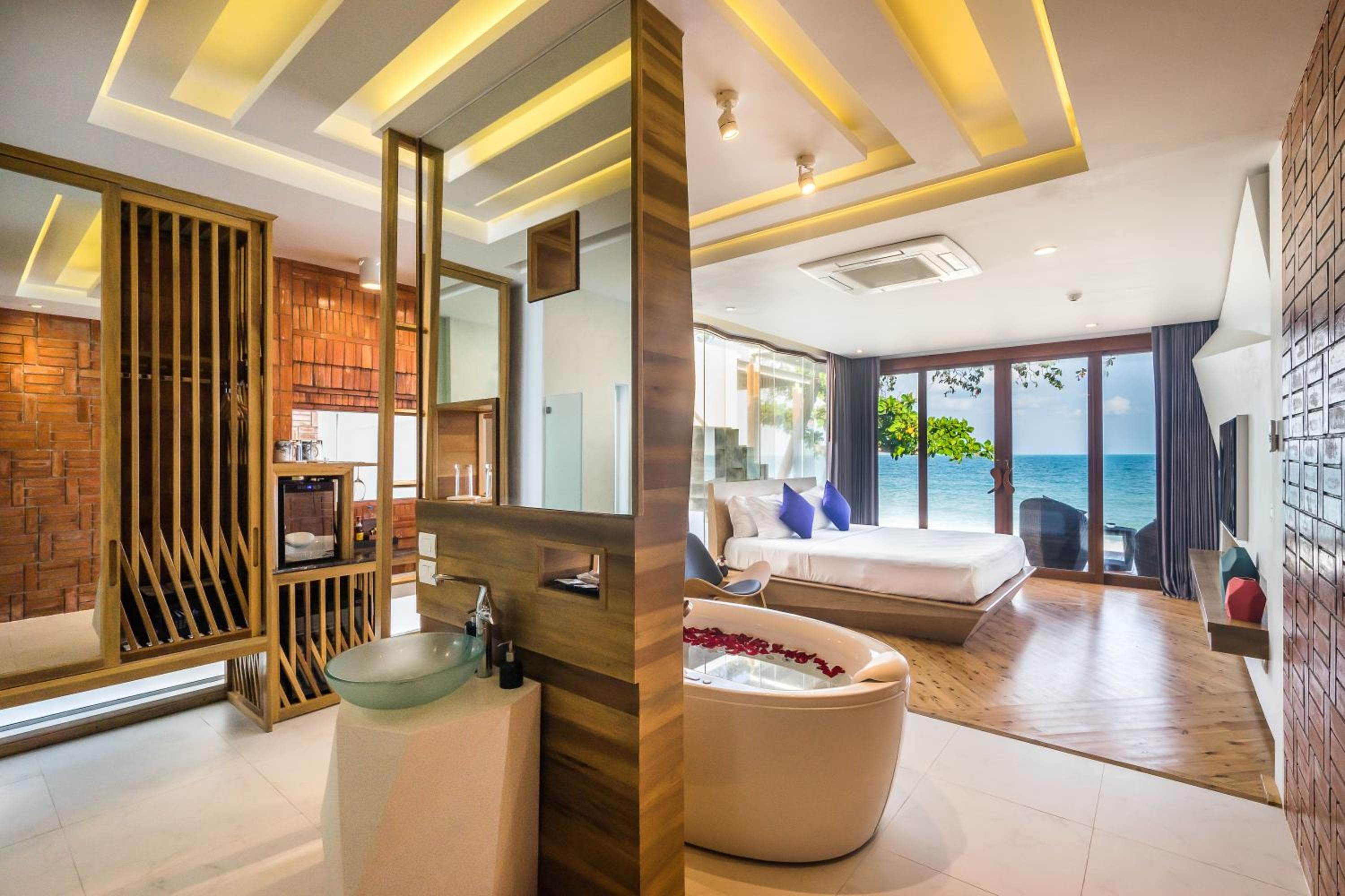 White Sand Samui Resort