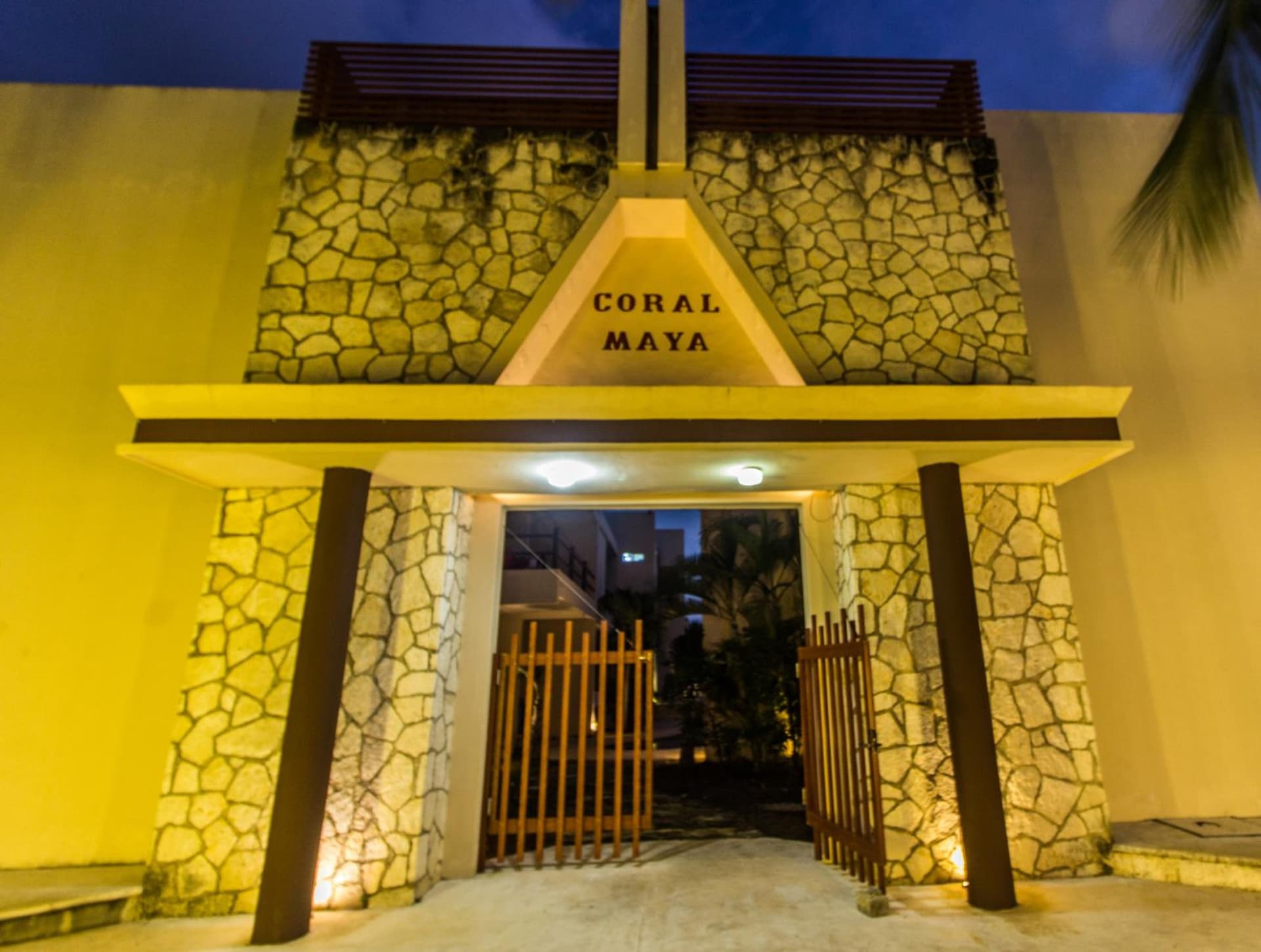 Coral Maya Stay Suites