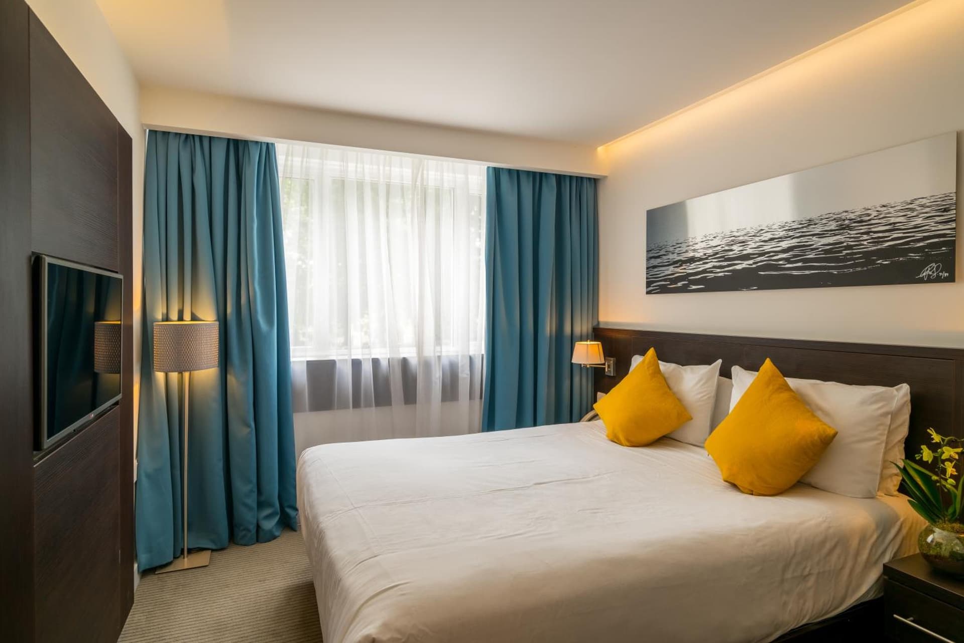 hotel room