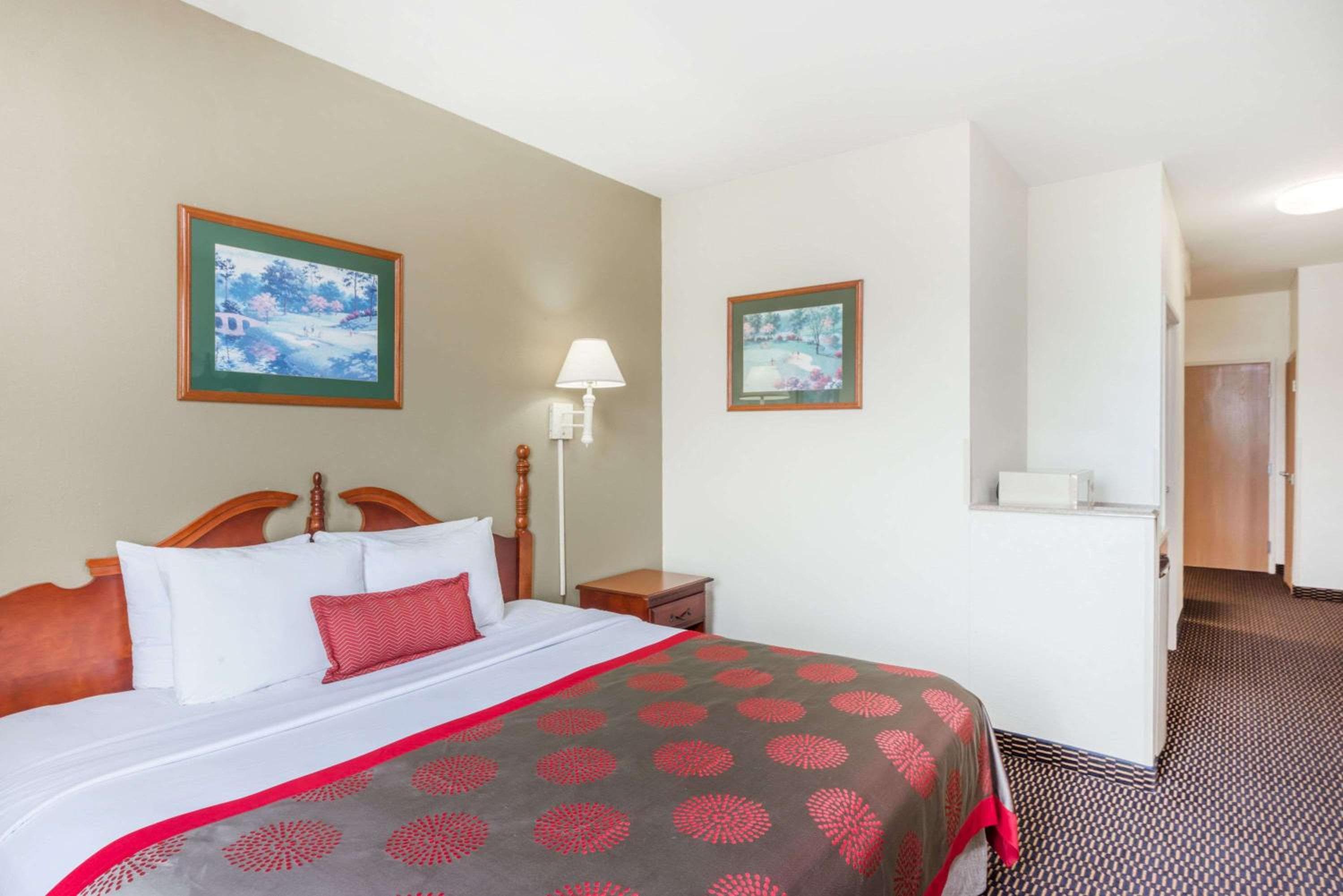Ramada by Wyndham Columbia