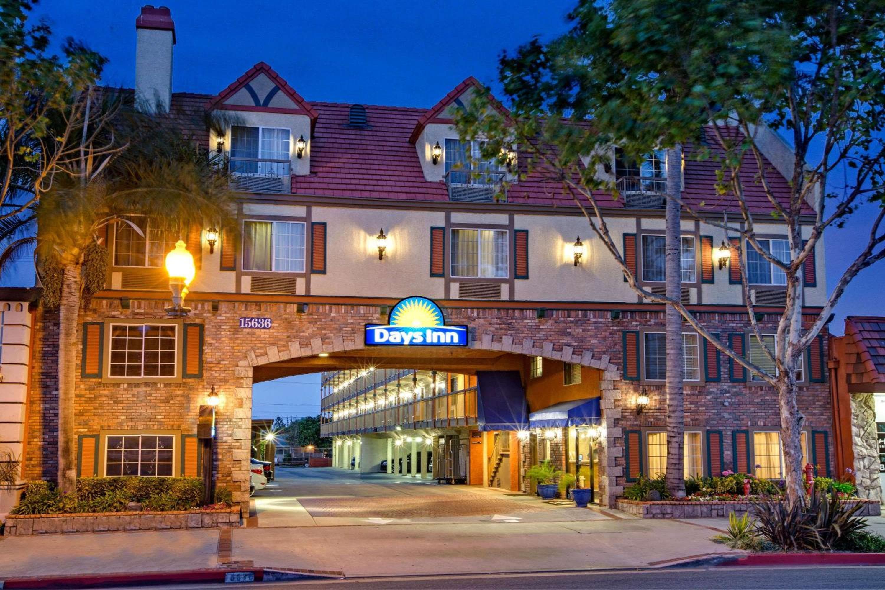 Days Inn by Wyndham Los Angeles LAX South Bay Beach City LA