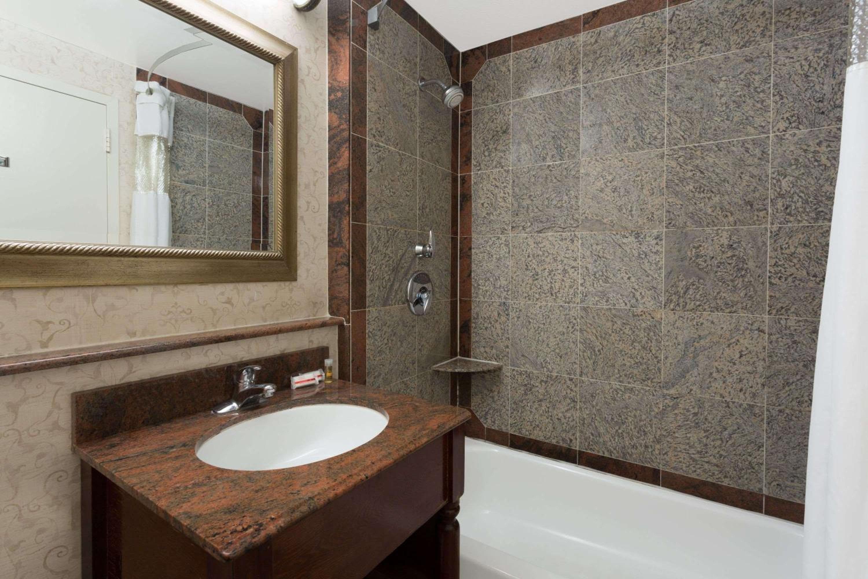 Days Inn by Wyndham Lanham Washington DC